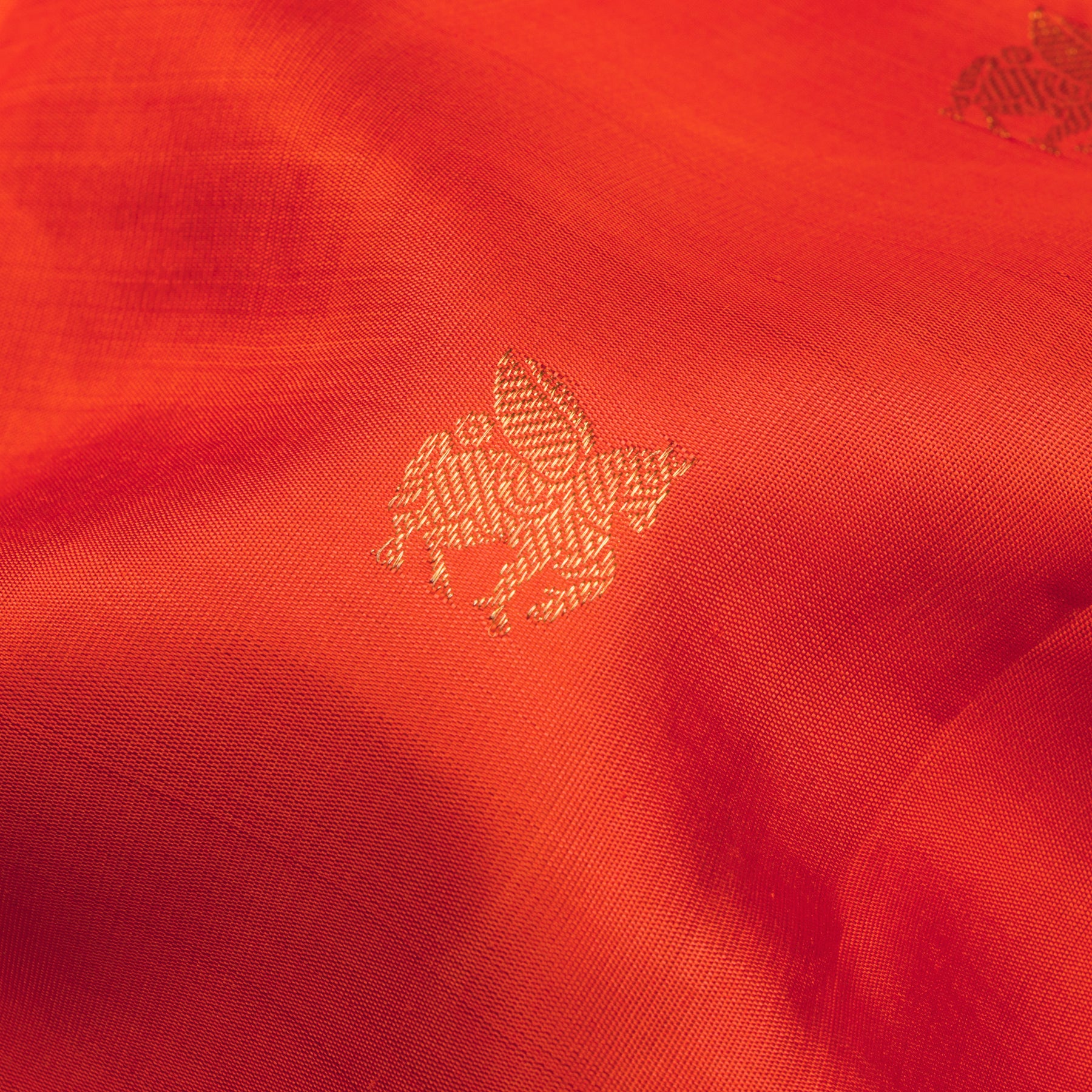 Kanakavalli Kanjivaram Silk Sari 25-110-HS001-03946 - Fabric View