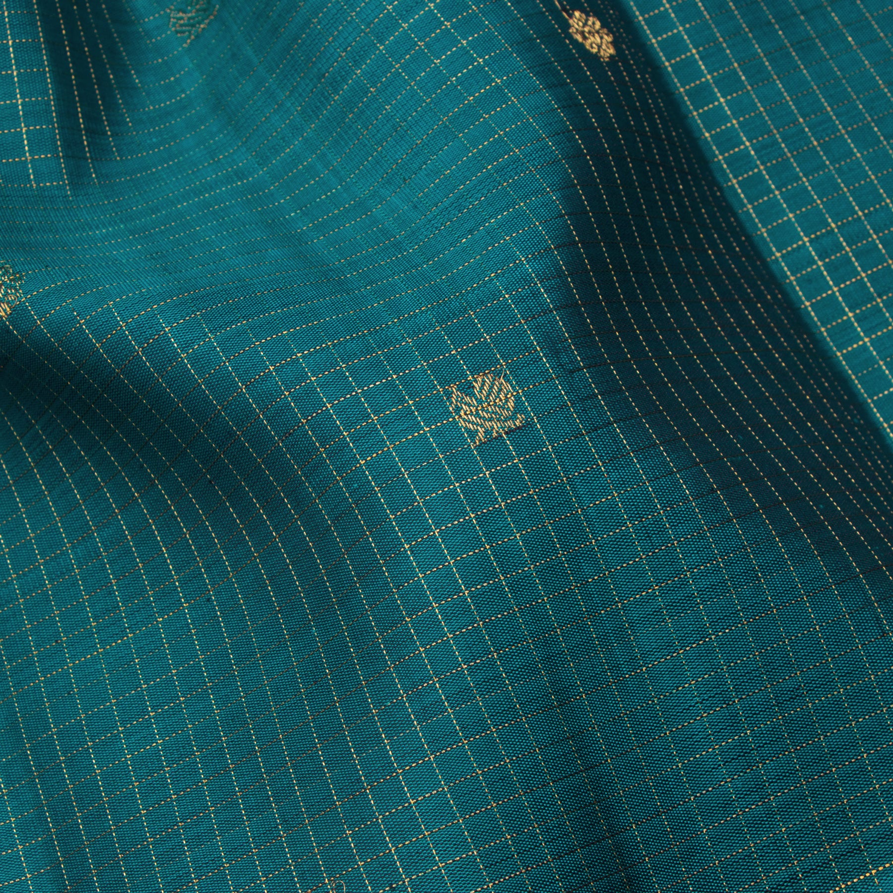Kanakavalli Kanjivaram Silk Sari 25-110-HS001-03989 - Fabric View