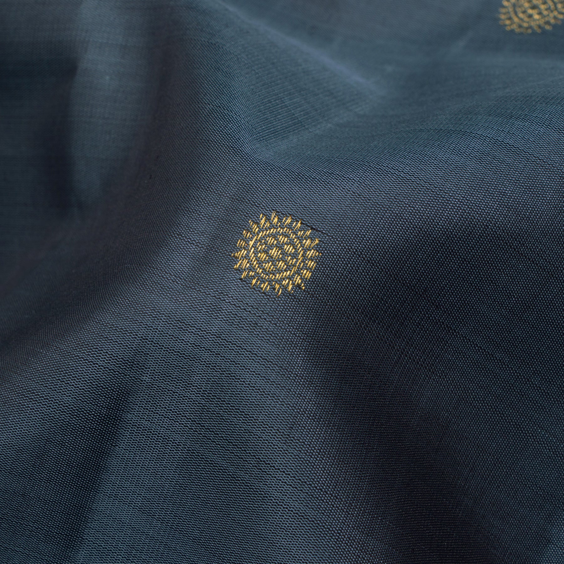 Kanakavalli Kanjivaram Silk Sari 25-110-HS001-04013 - Fabric View