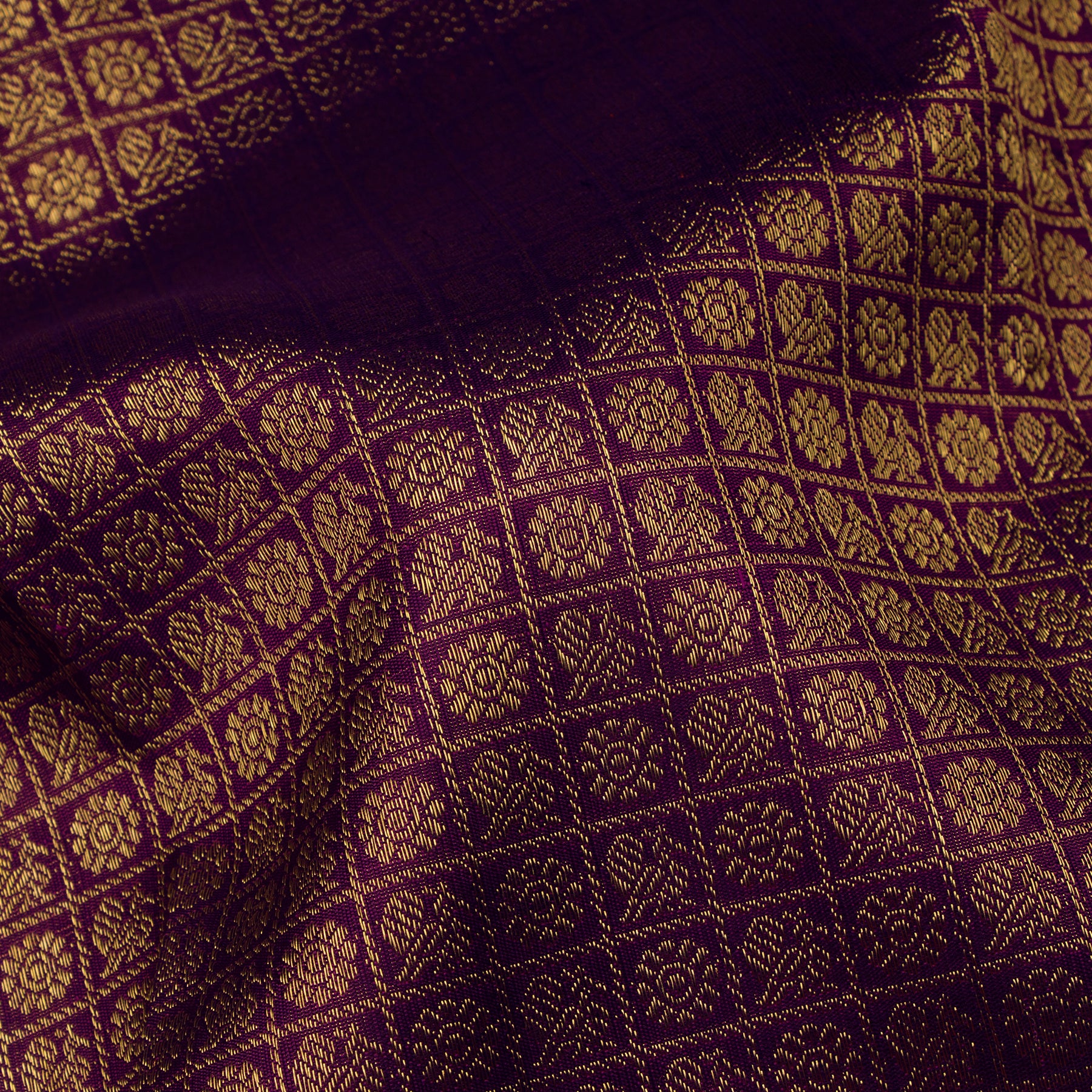 Kanakavalli Kanjivaram Silk Sari 25-110-HS001-04421 - Fabric View