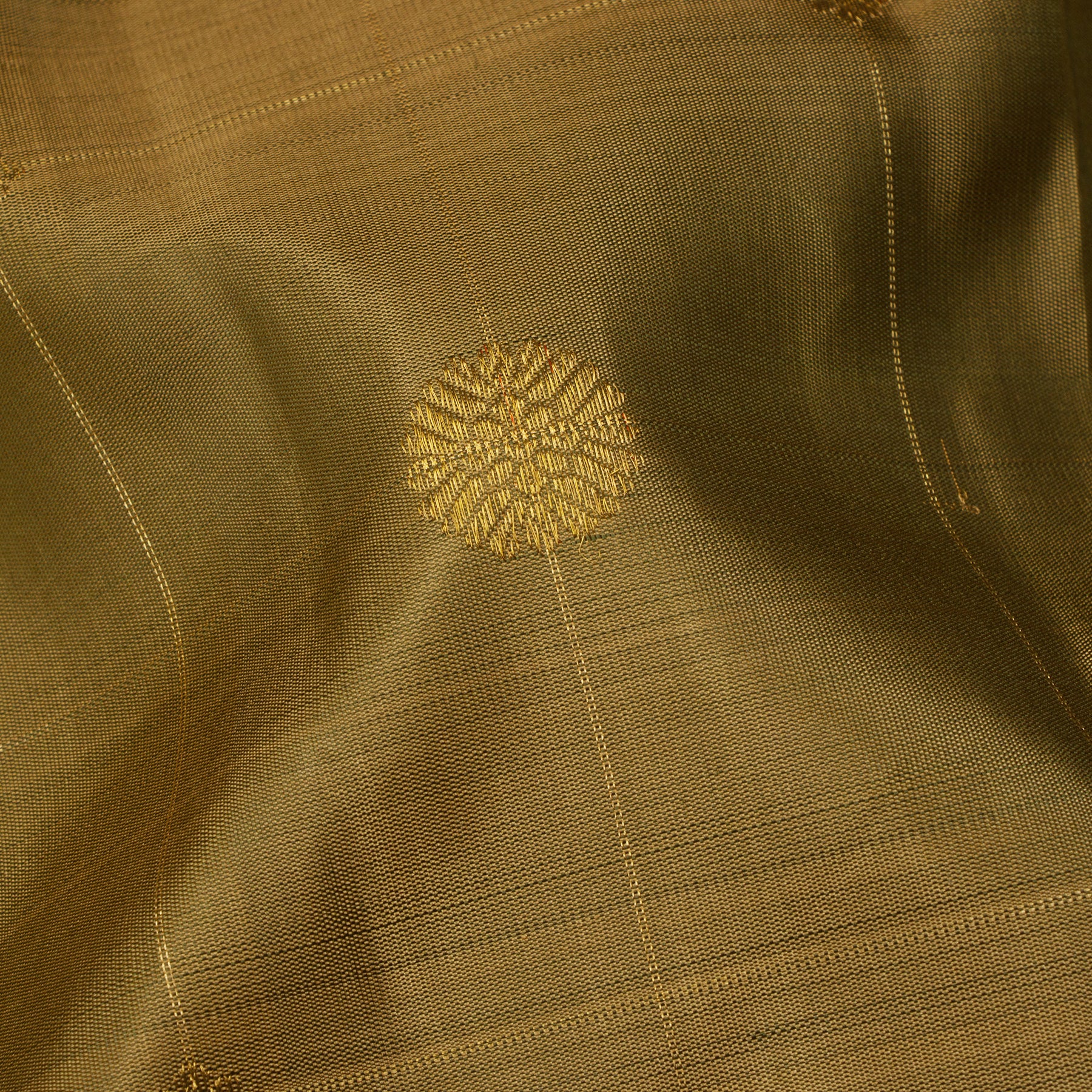 Kanakavalli Kanjivaram Silk Sari 25-110-HS001-04469 - Fabric View