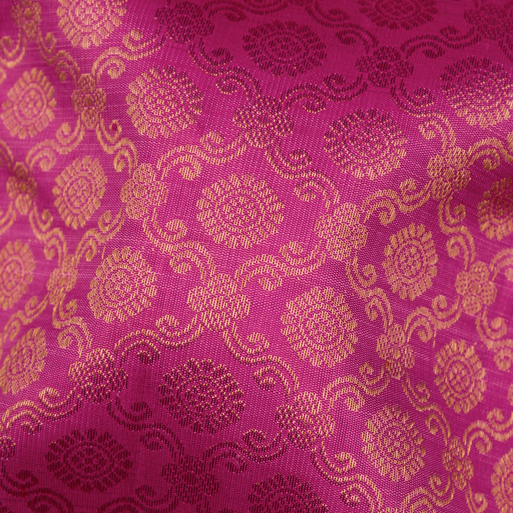 Kanakavalli Kanjivaram Silk Sari 25-110-HS001-05542 - Fabric View