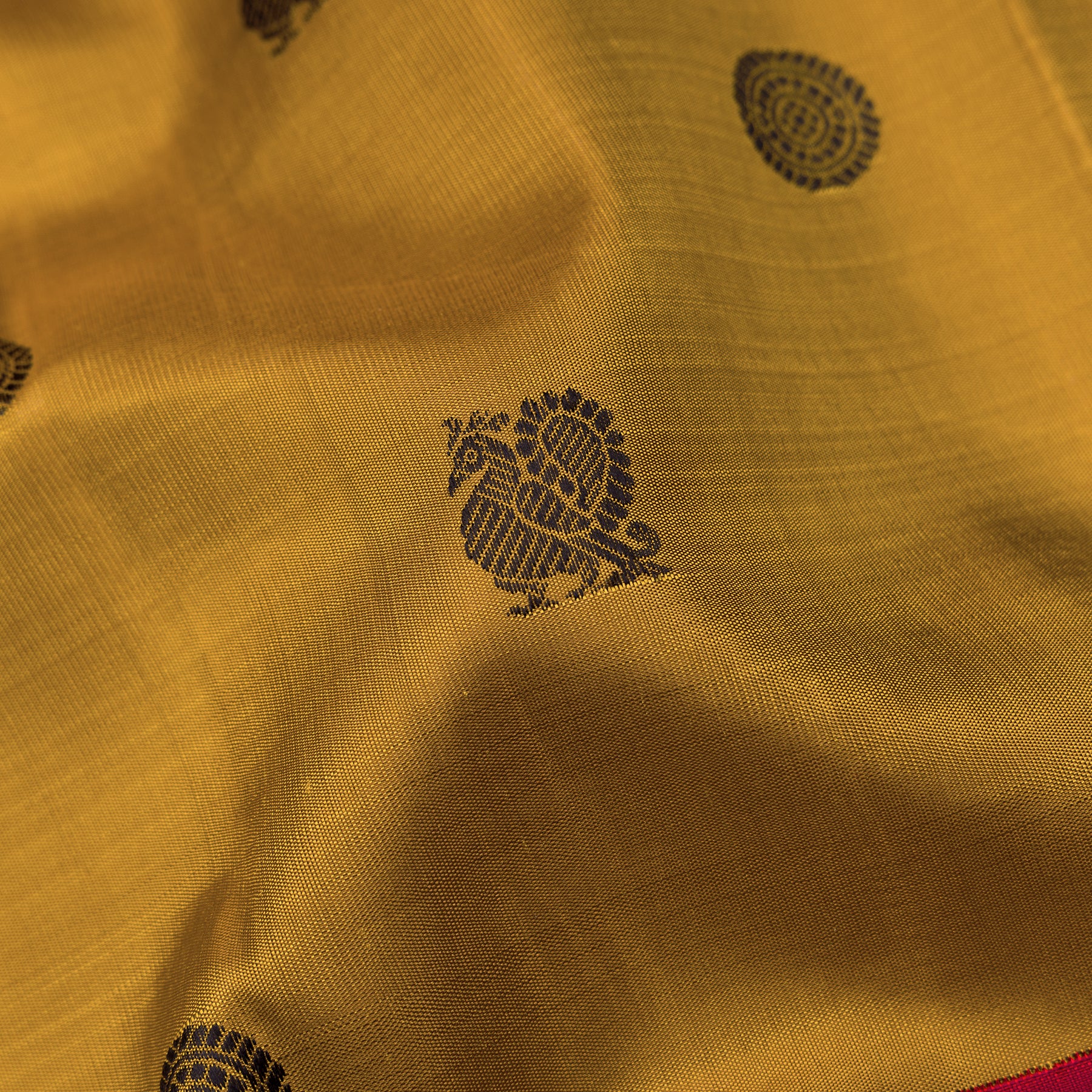 Kanakavalli Kanjivaram Silk Sari 25-110-HS001-05568 - Fabric View
