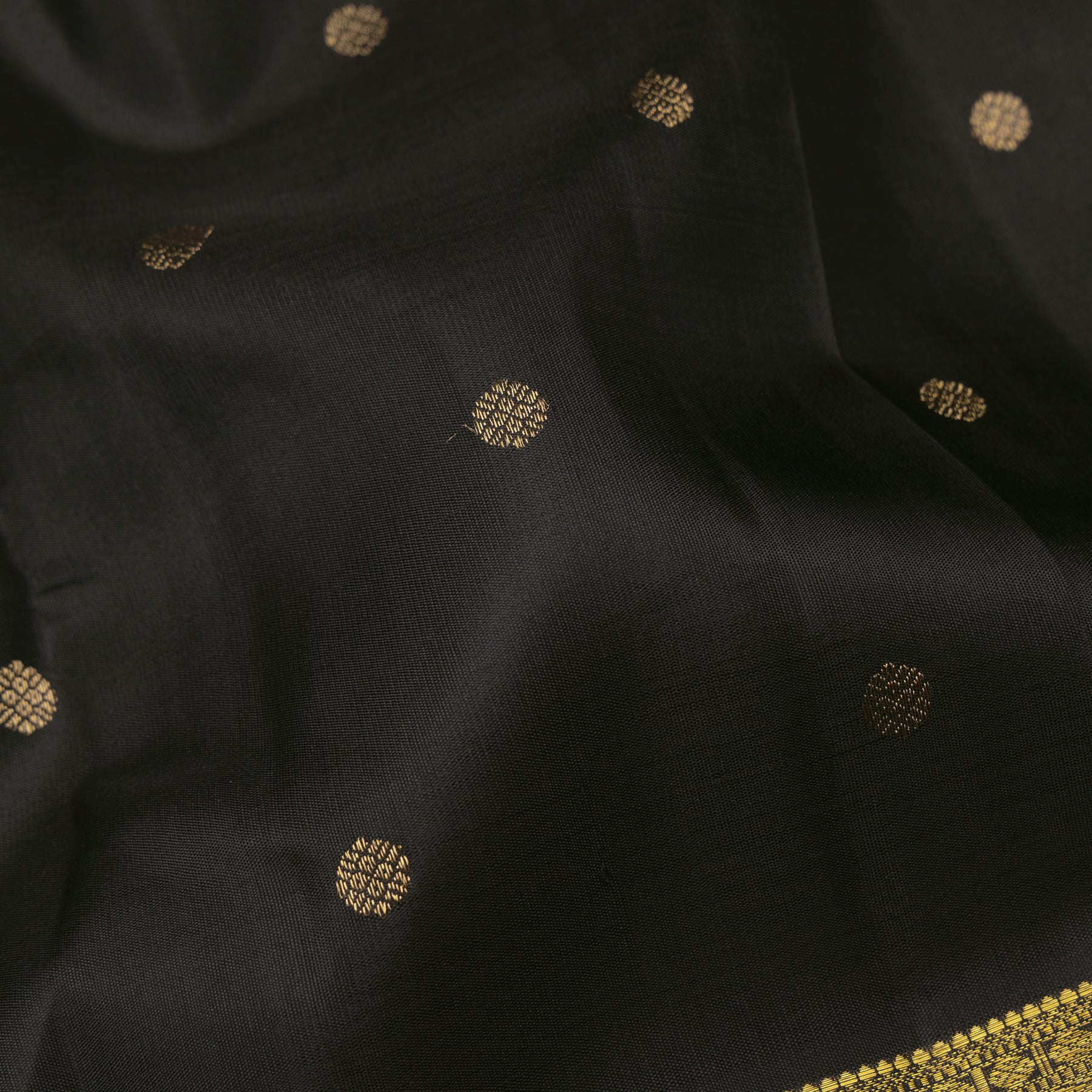 Kanakavalli Kanjivaram Silk Sari 25-110-HS001-05599 - Fabric View