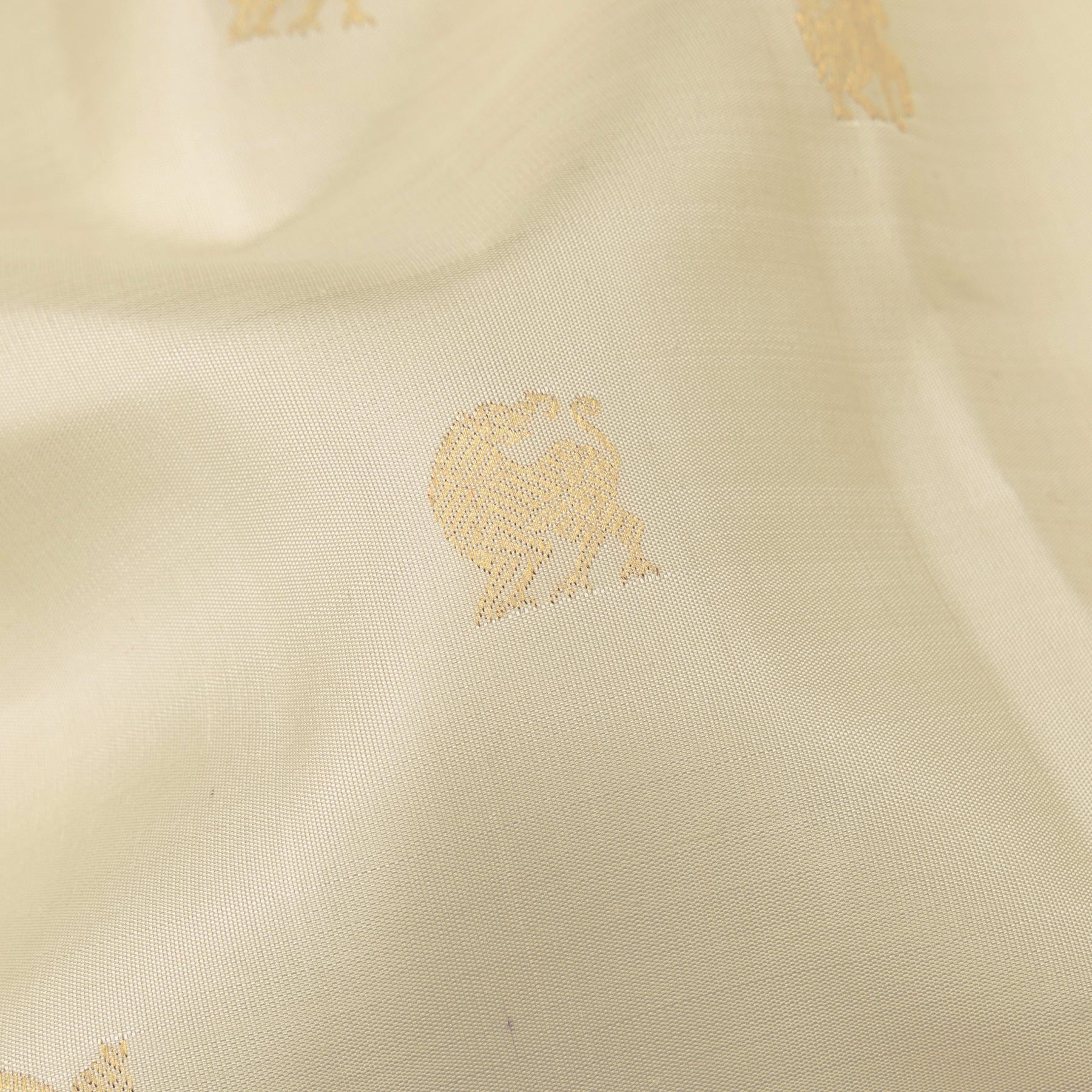 Kanakavalli Kanjivaram Silk Sari 25-110-HS001-05618 - Fabric View