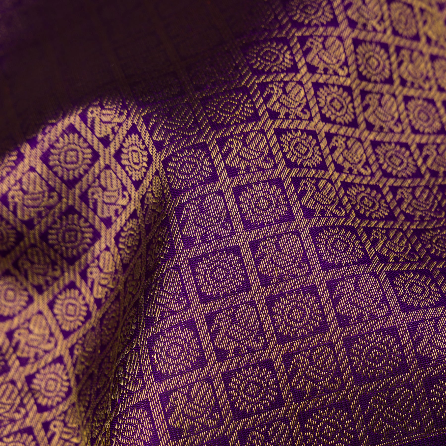 Kanakavalli Kanjivaram Silk Sari 25-110-HS001-06139 - Fabric View