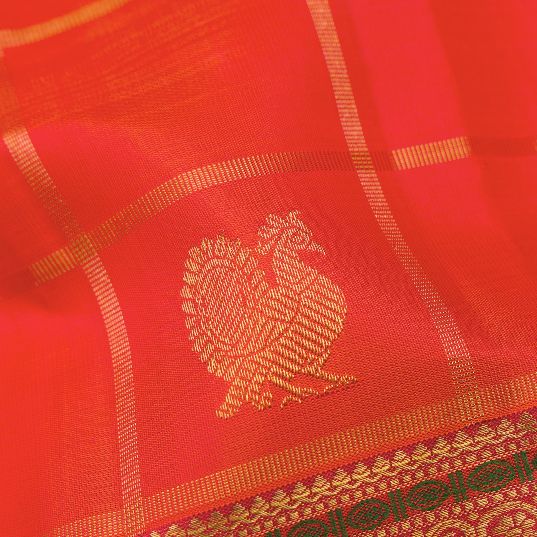 Kanakavalli Kanjivaram Silk Sari 25-110-HS001-06180 - Fabric View