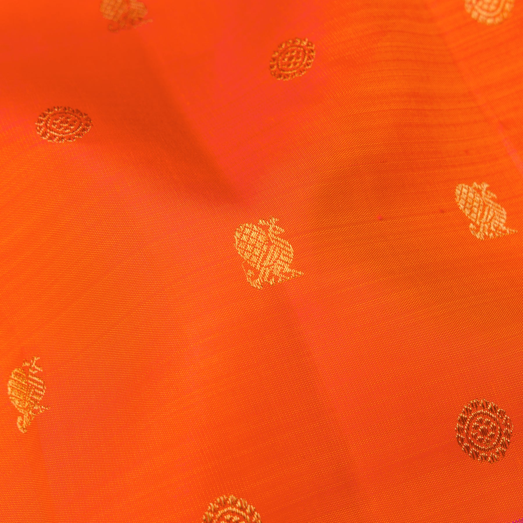 Kanakavalli Kanjivaram Silk Sari 25-110-HS001-06196 - Fabric View
