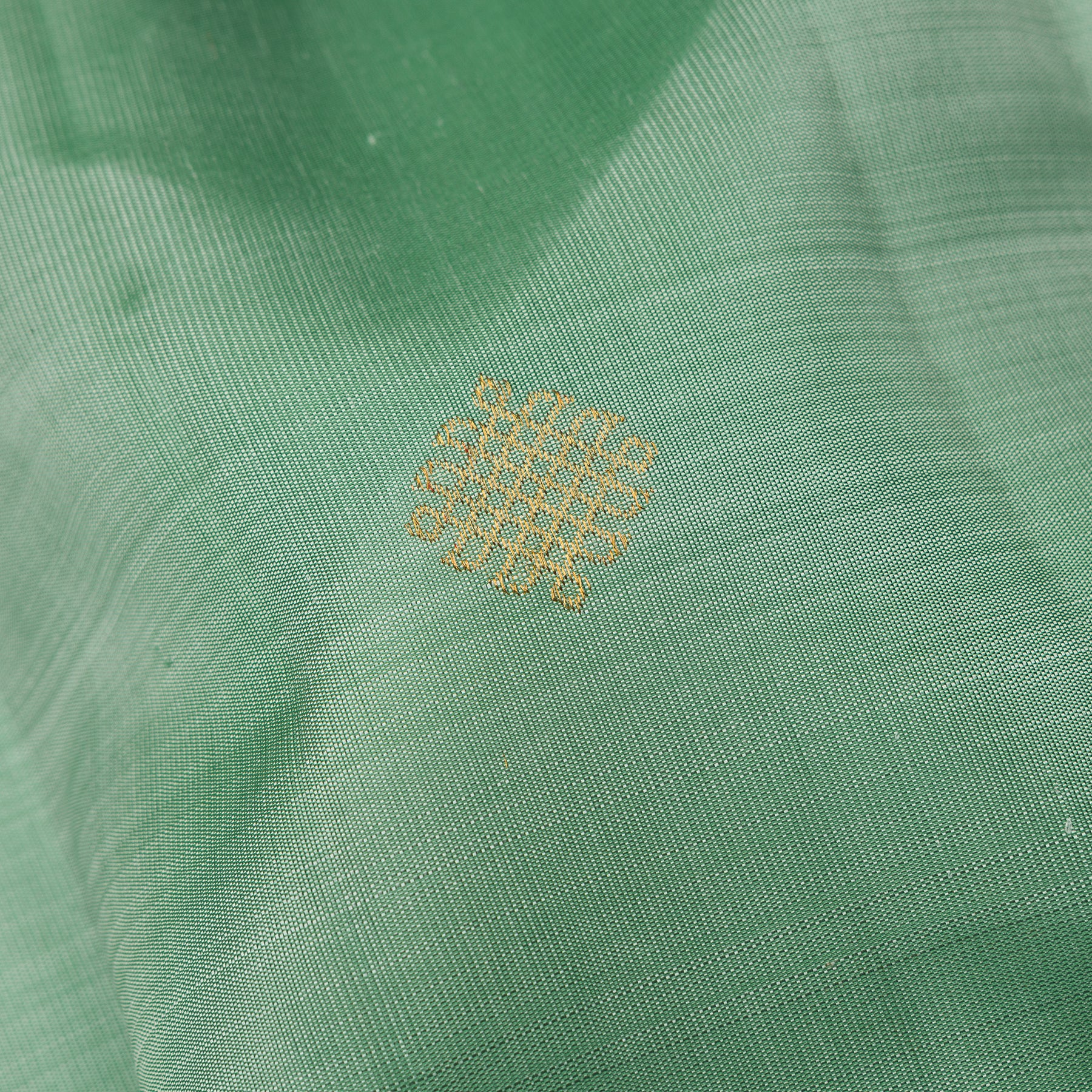 Kanakavalli Kanjivaram Silk Sari 25-110-HS001-06210 - Fabric View