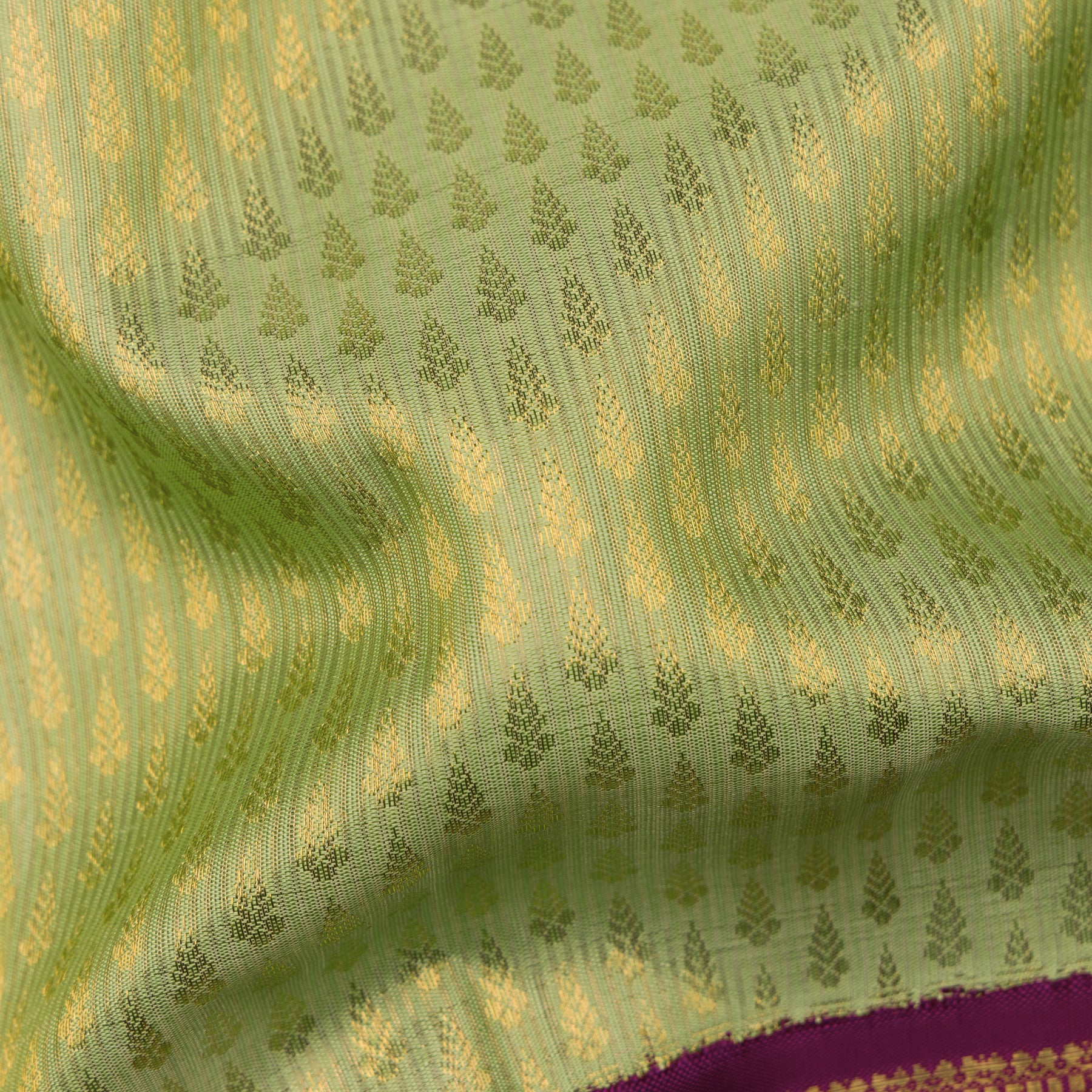 Kanakavalli Kanjivaram Silk Sari 25-110-HS001-06252 - Fabric View