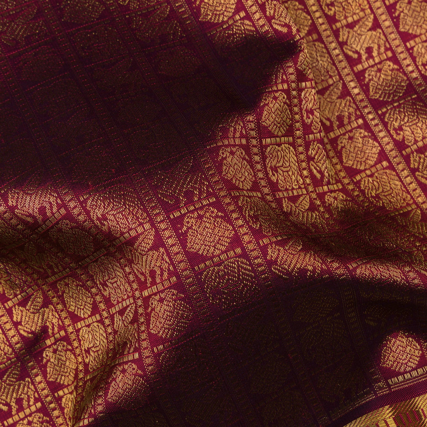 Kanakavalli Kanjivaram Silk Sari 25-110-HS001-06257 - Fabric View