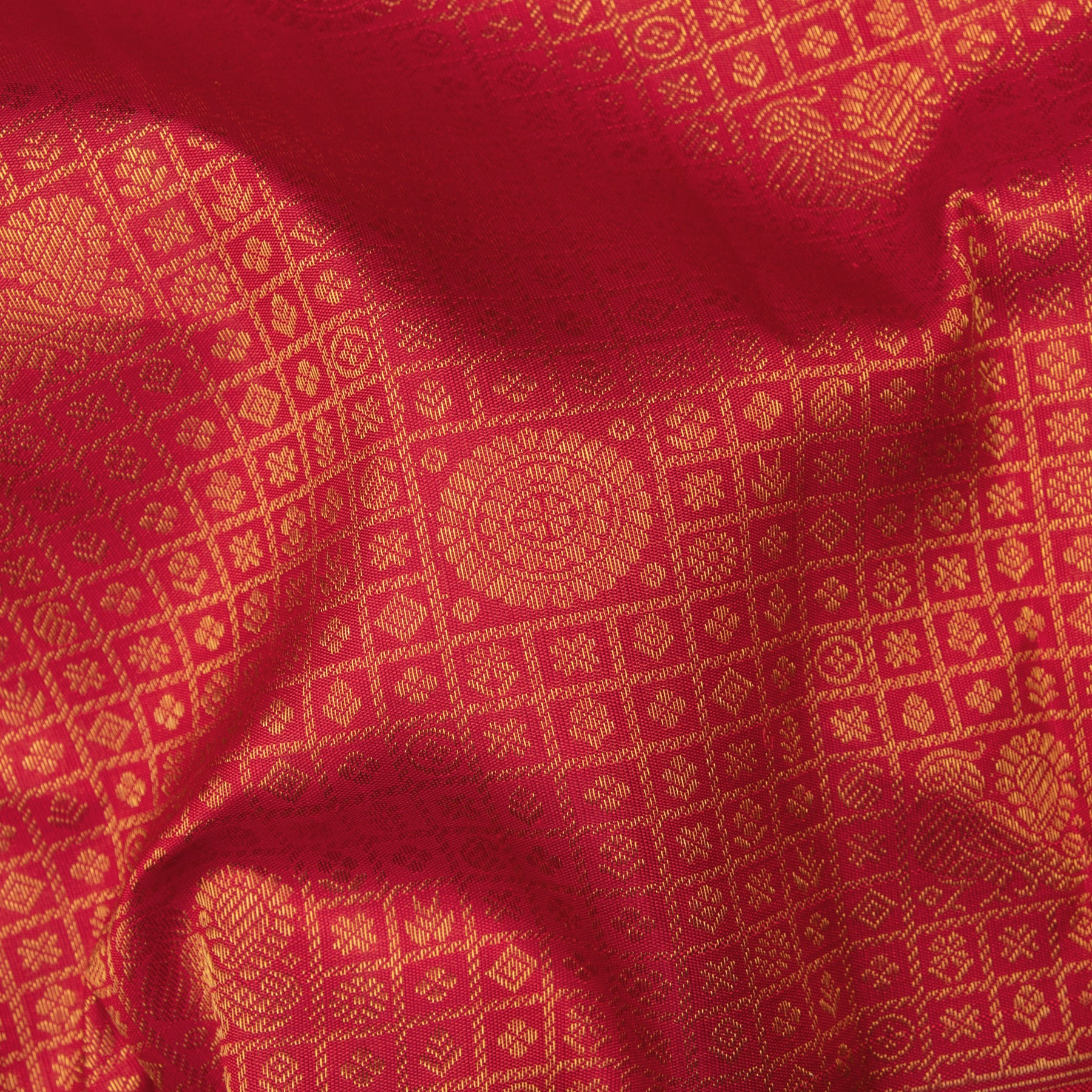 Kanakavalli Kanjivaram Silk Sari 25-110-HS001-07134 - Fabric View