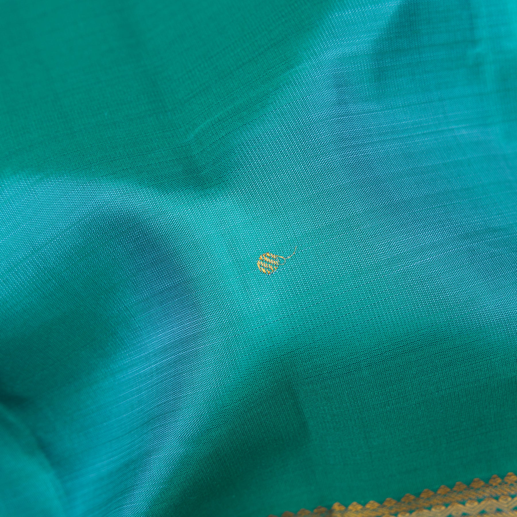 Kanakavalli Kanjivaram Silk Sari 25-110-HS001-07157 - Fabric View