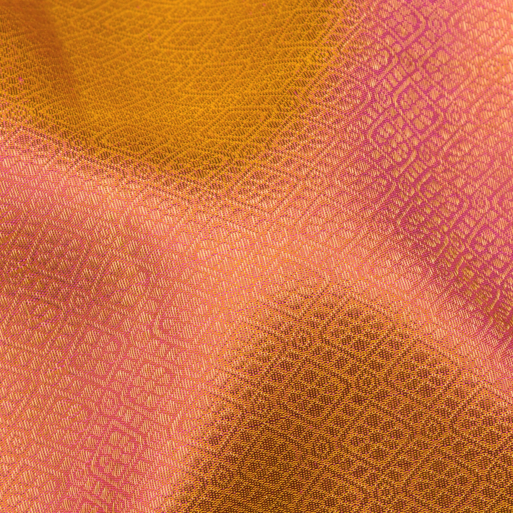 Kanakavalli Kanjivaram Silk Sari 25-110-HS001-08621 - Fabric View