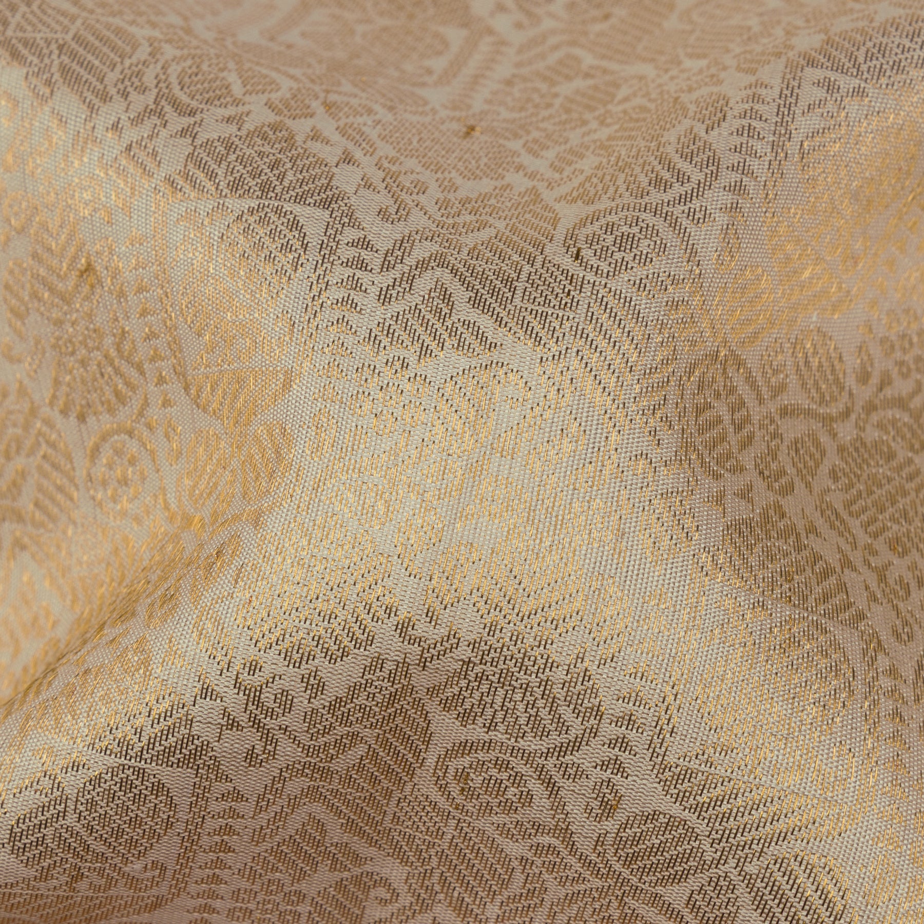 Kanakavalli Kanjivaram Silk Sari 25-110-HS001-10890 - Fabric View