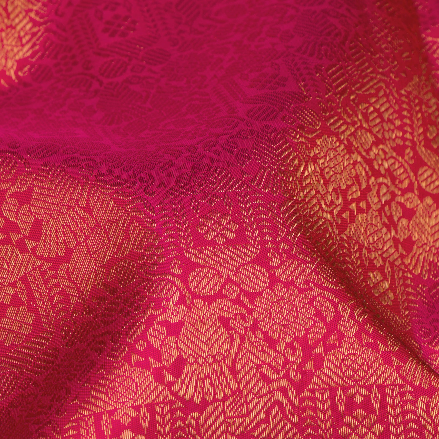 Kanakavalli Kanjivaram Silk Sari 25-110-HS001-10976 - Fabric View