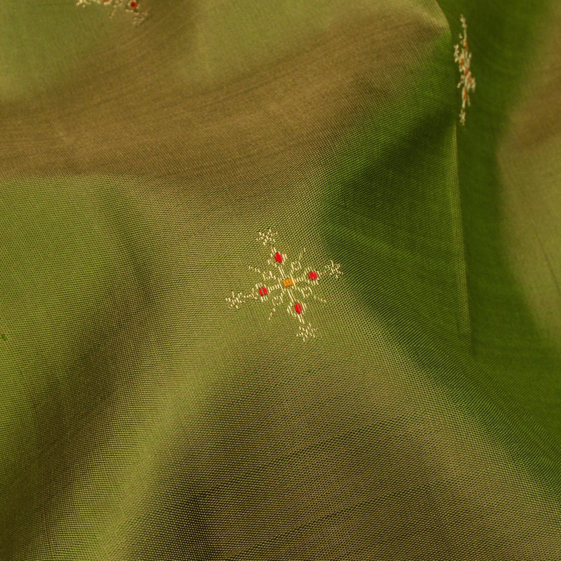 Kanakavalli Kanjivaram Silk Sari 25-595-HS001-00076 - Fabric View