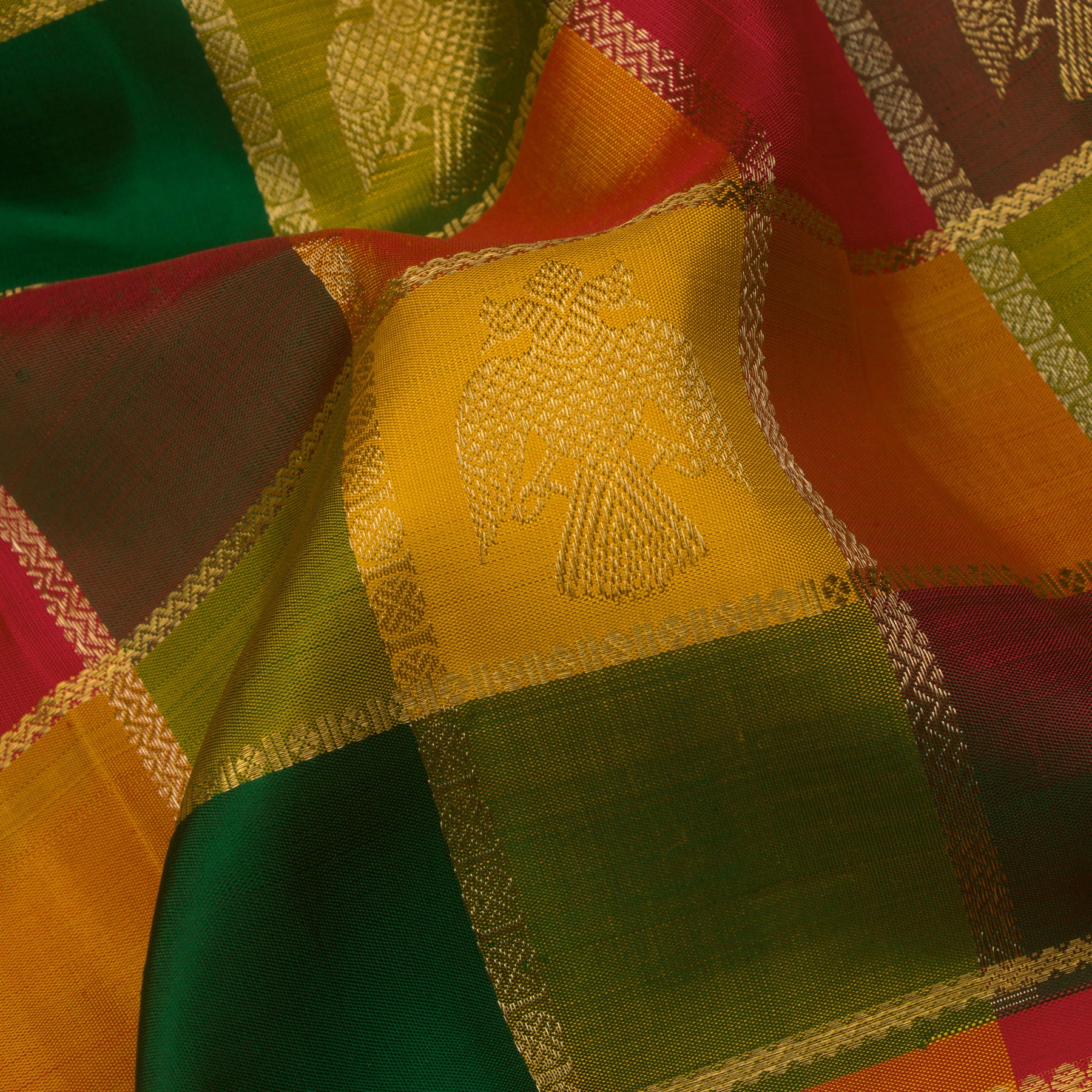 Kanakavalli Kanjivaram Silk Sari 25-595-HS001-00173 - Fabric View
