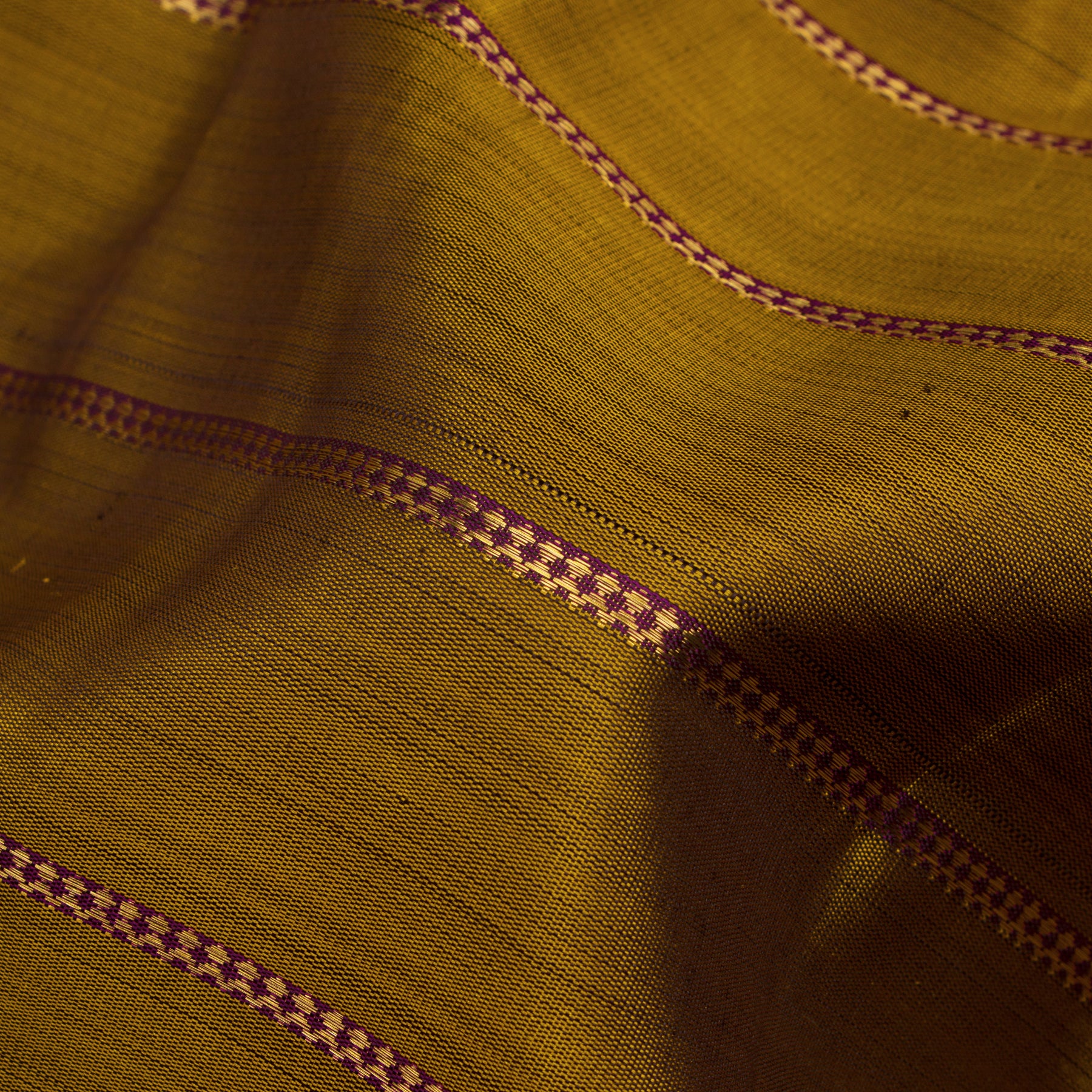 Kanakavalli Kanjivaram Silk Sari 25-595-HS001-00888 - Fabric View