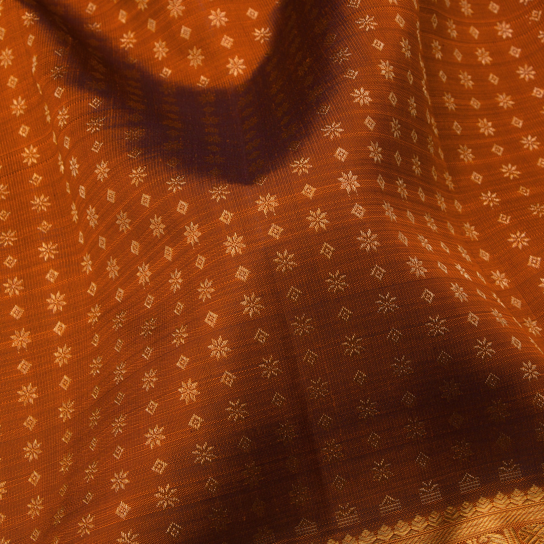 Kanakavalli Kanjivaram Silk Sari 25-595-HS001-02209 - Fabric View