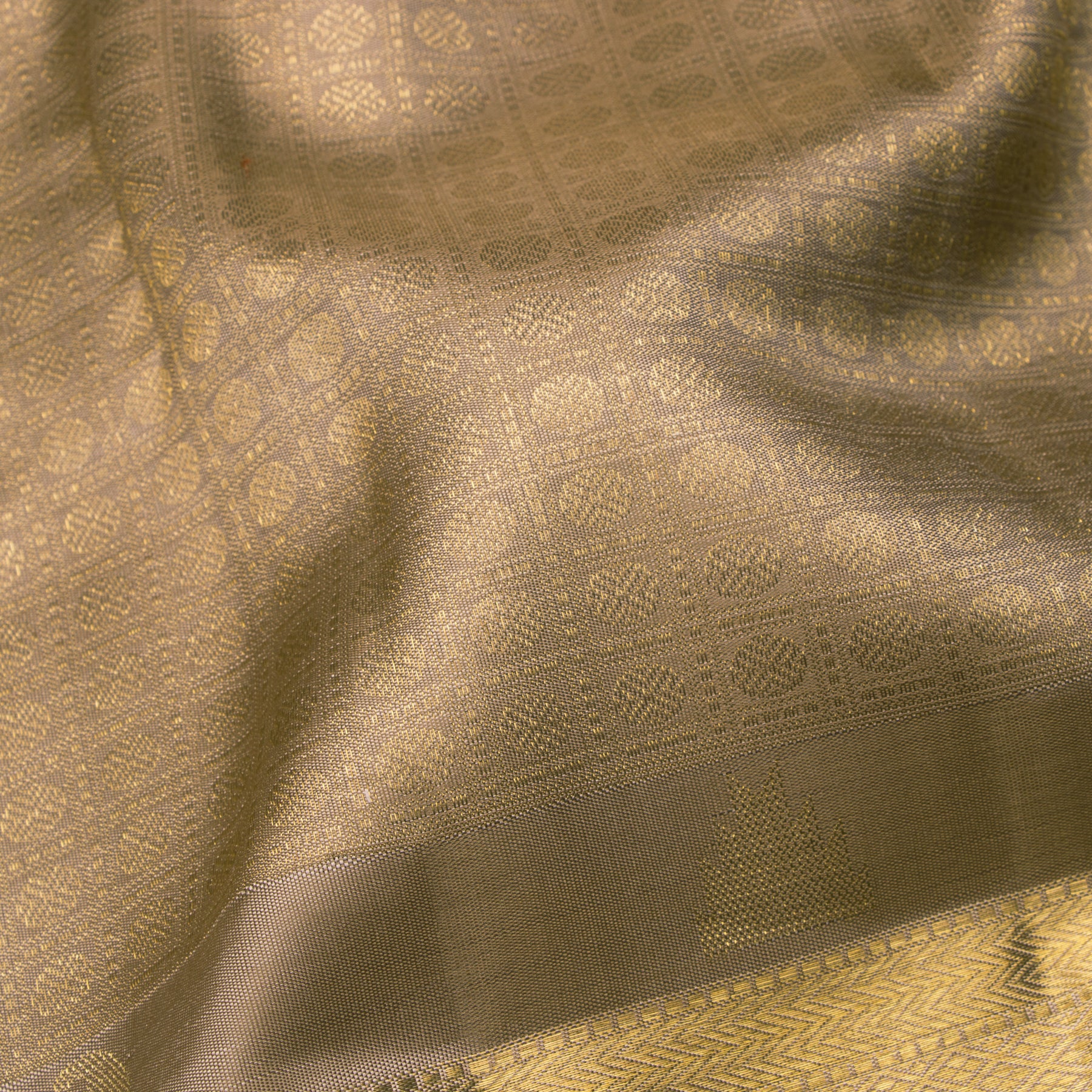 Kanakavalli Kanjivaram Silk Sari 25-595-HS001-02228 - Fabric View