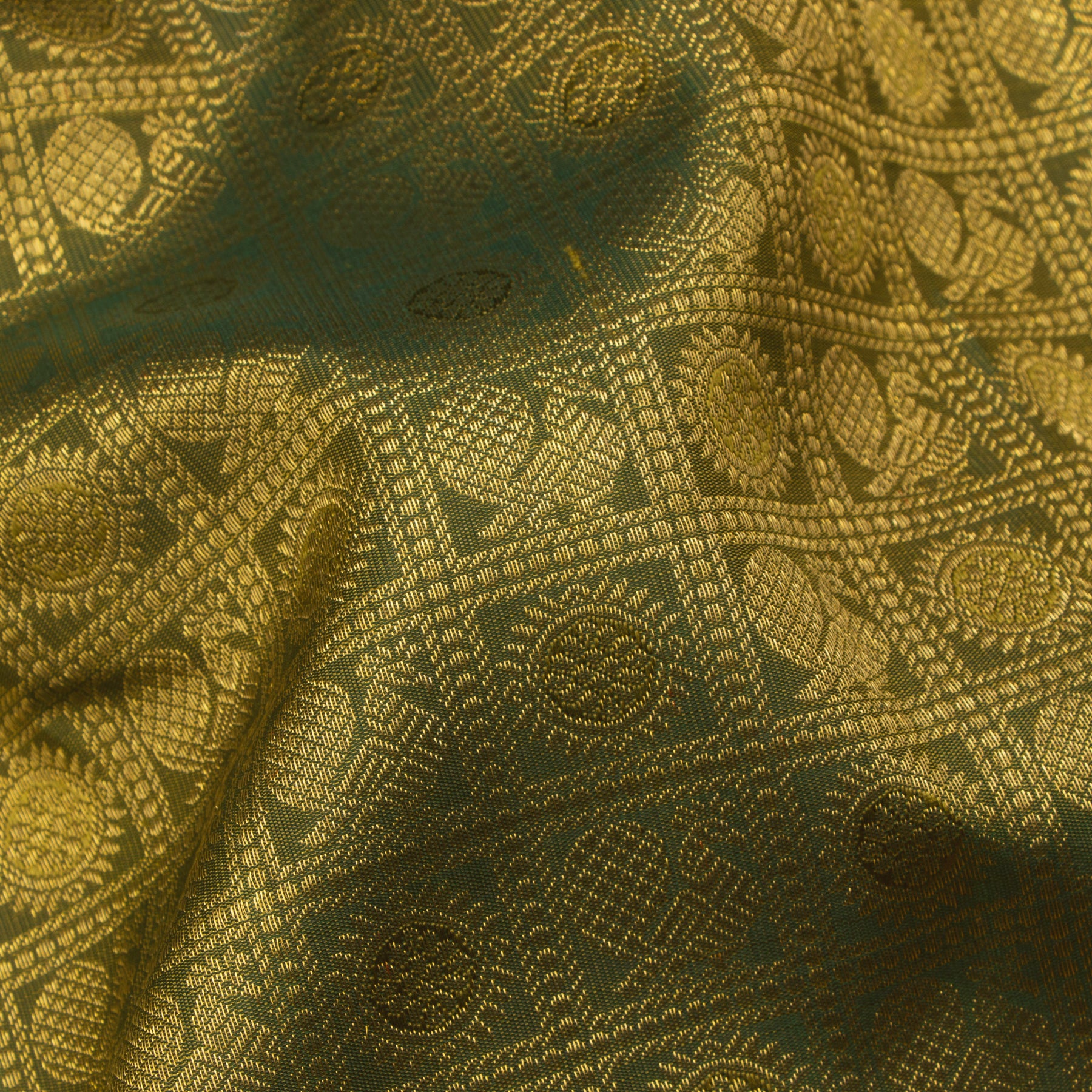 Kanakavalli Kanjivaram Silk Sari 25-595-HS001-02235 - Fabric View
