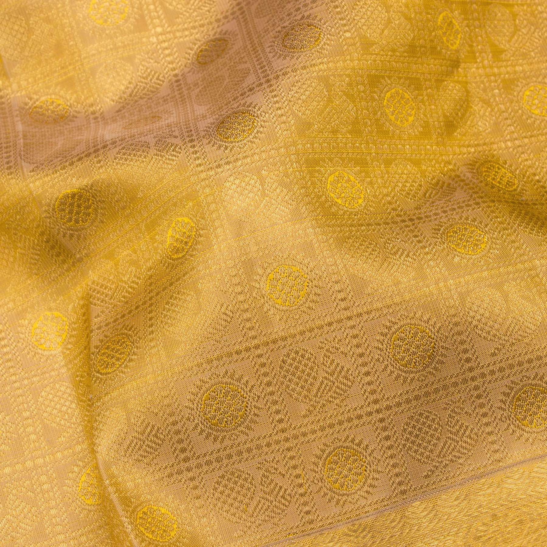 Kanakavalli Kanjivaram Silk Sari 25-595-HS001-02237 - Fabric View