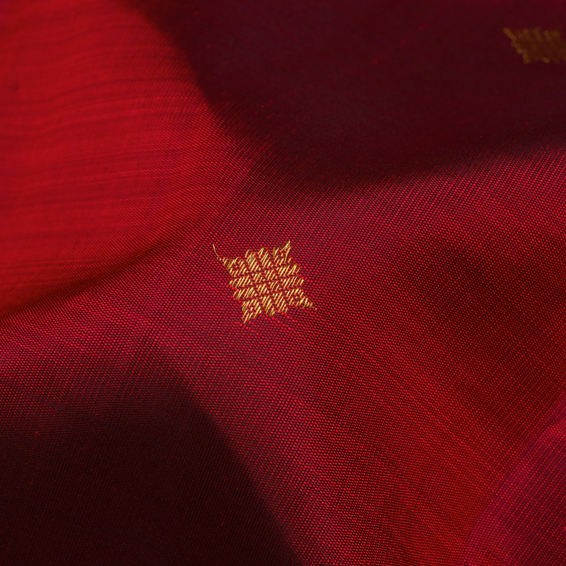 Kanakavalli Kanjivaram Silk Sari 25-595-HS001-02833 - Fabric View