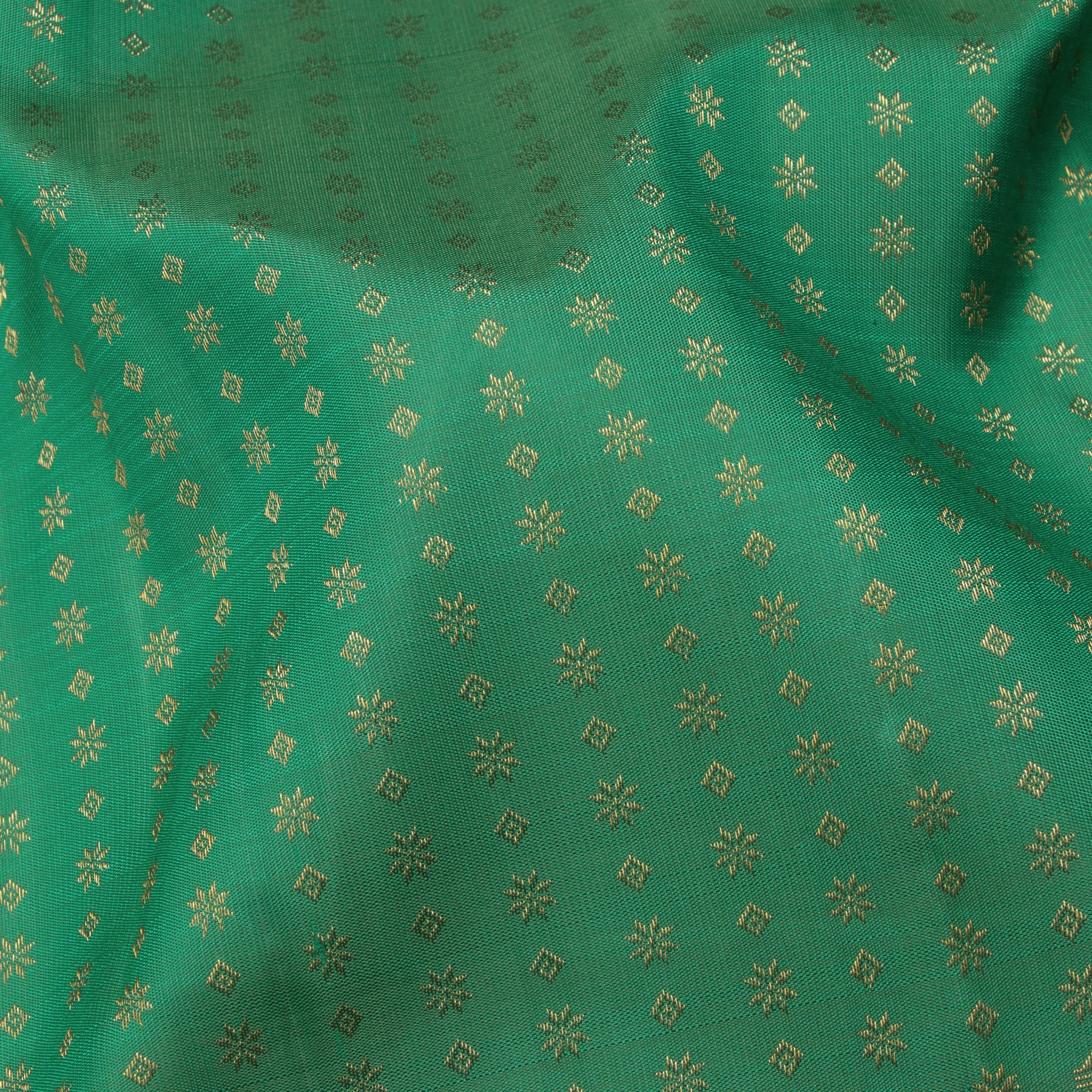 Kanakavalli Kanjivaram Silk Sari 25-595-HS001-02868 - Fabric View