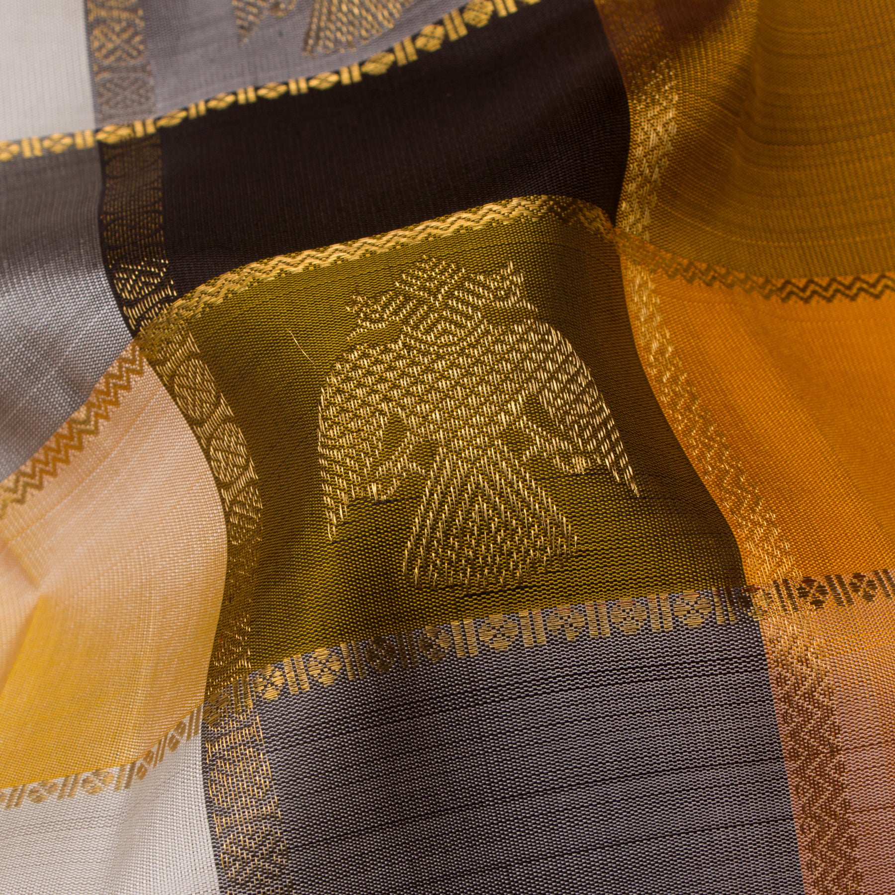 Kanakavalli Kanjivaram Silk Sari 25-595-HS001-02874 - Fabric View