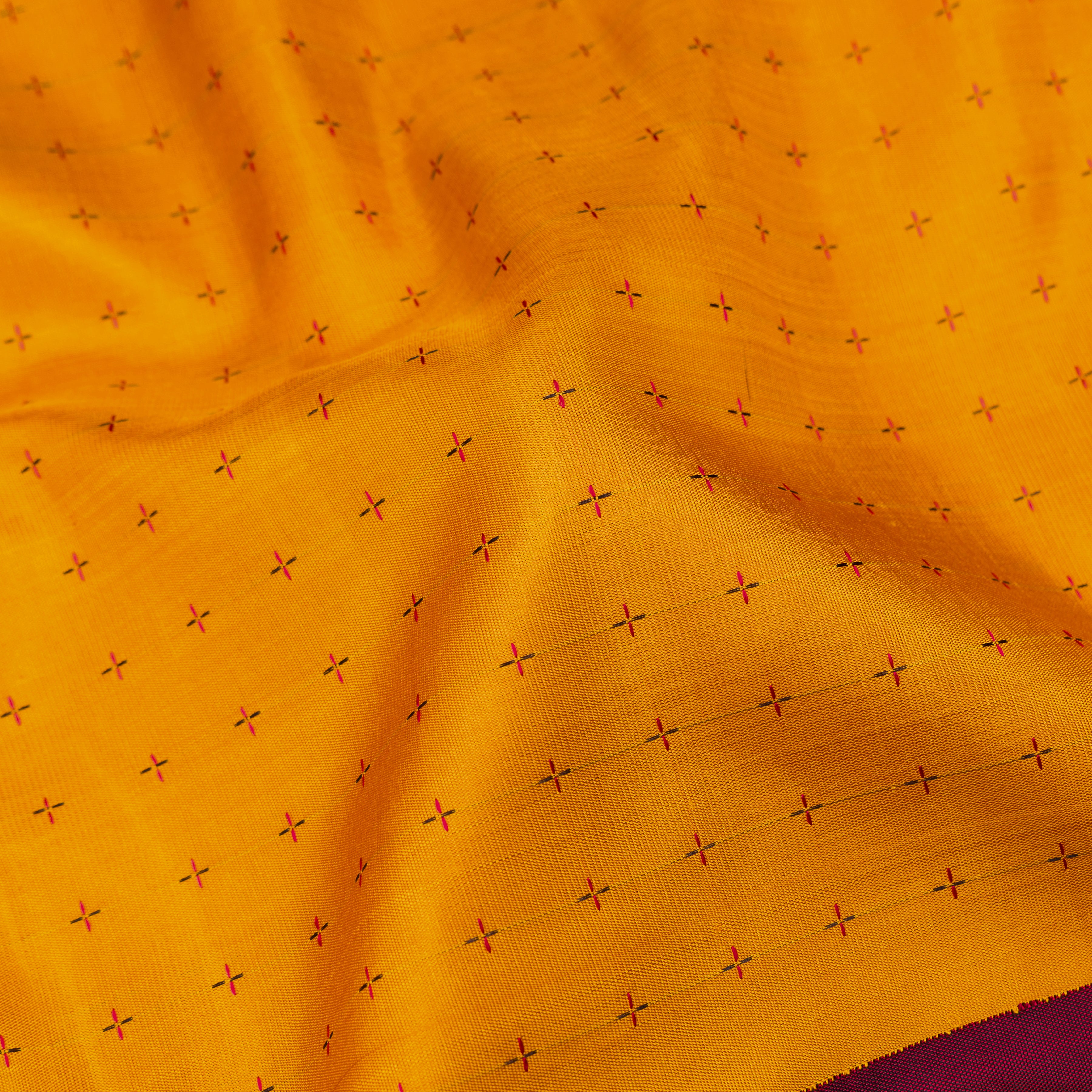 Kanakavalli Kanjivaram Silk Sari 25-595-HS001-02886 - Fabric View
