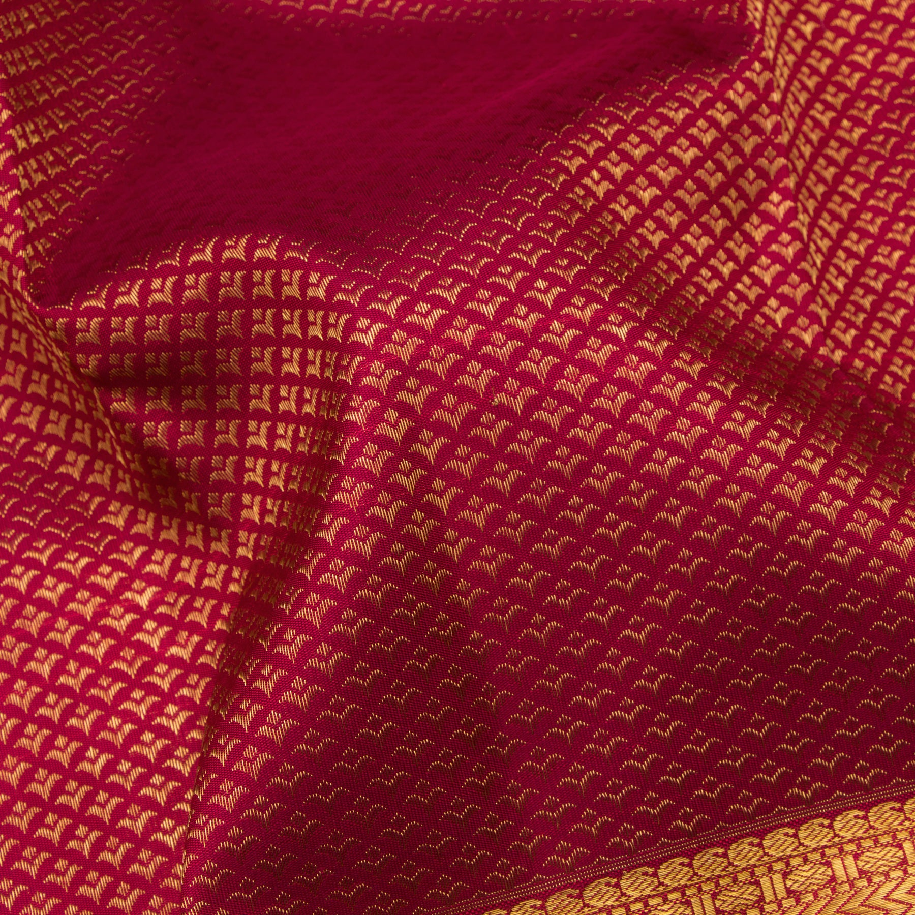 Kanakavalli Kanjivaram Silk Sari 25-595-HS001-02905 - Fabric View
