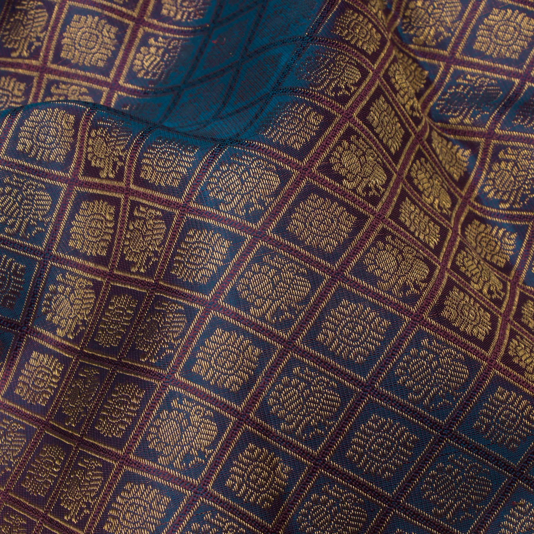 Kanakavalli Kanjivaram Silk Sari 25-595-HS001-02915 - Fabric View