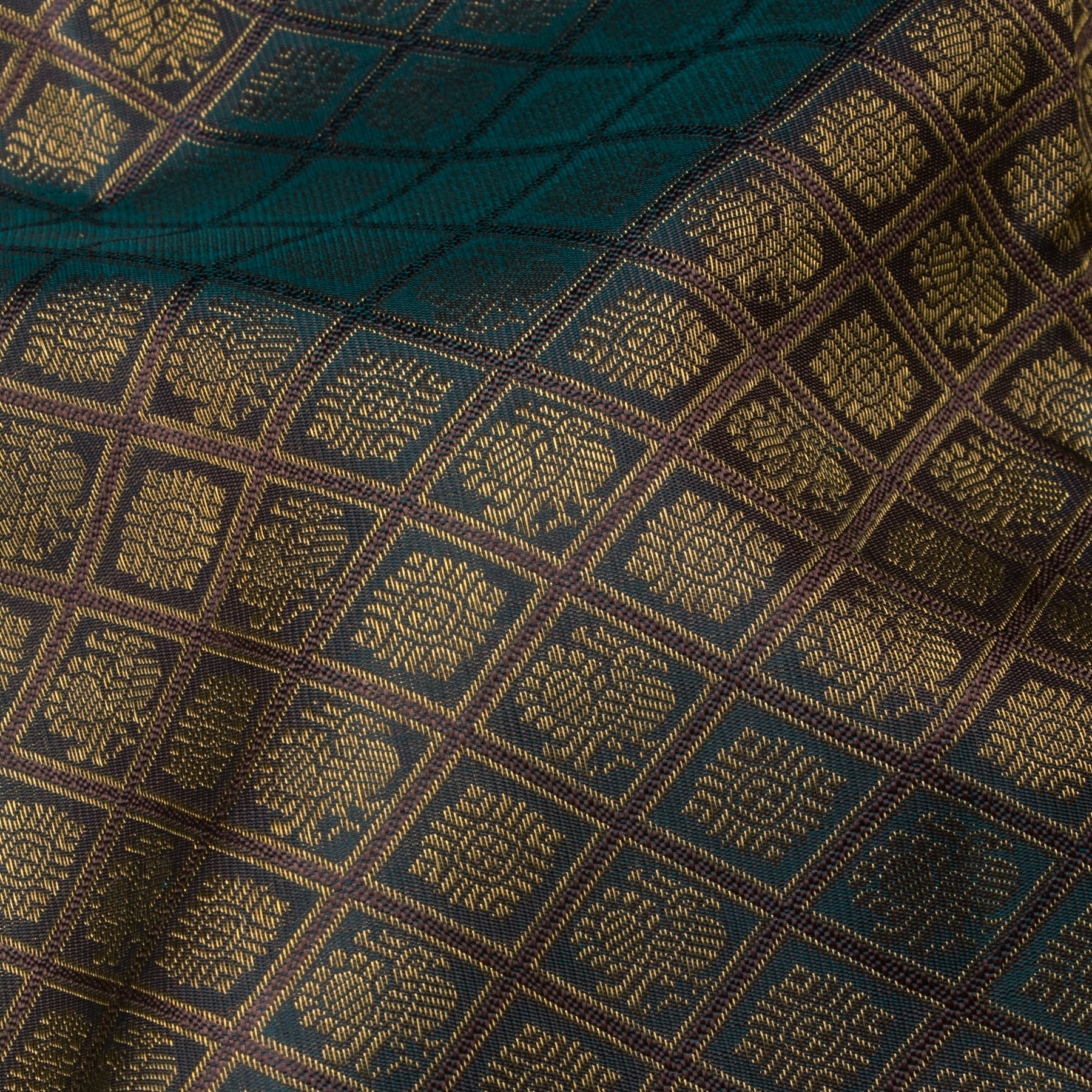 Kanakavalli Kanjivaram Silk Sari 25-595-HS001-03253 - Fabric View