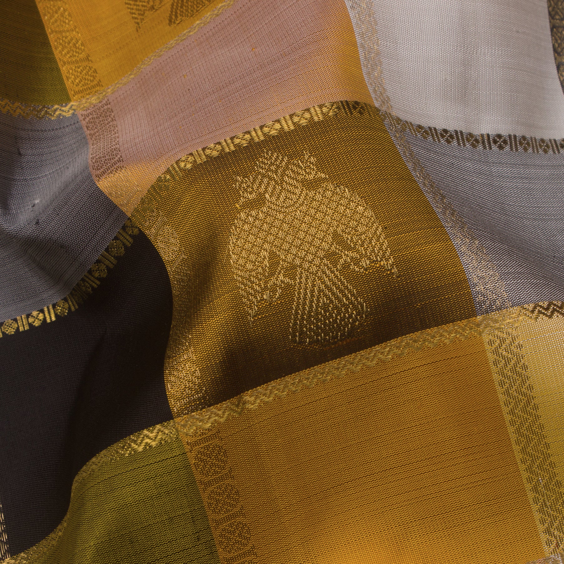 Kanakavalli Kanjivaram Silk Sari 25-595-HS001-03449 - Fabric View 
