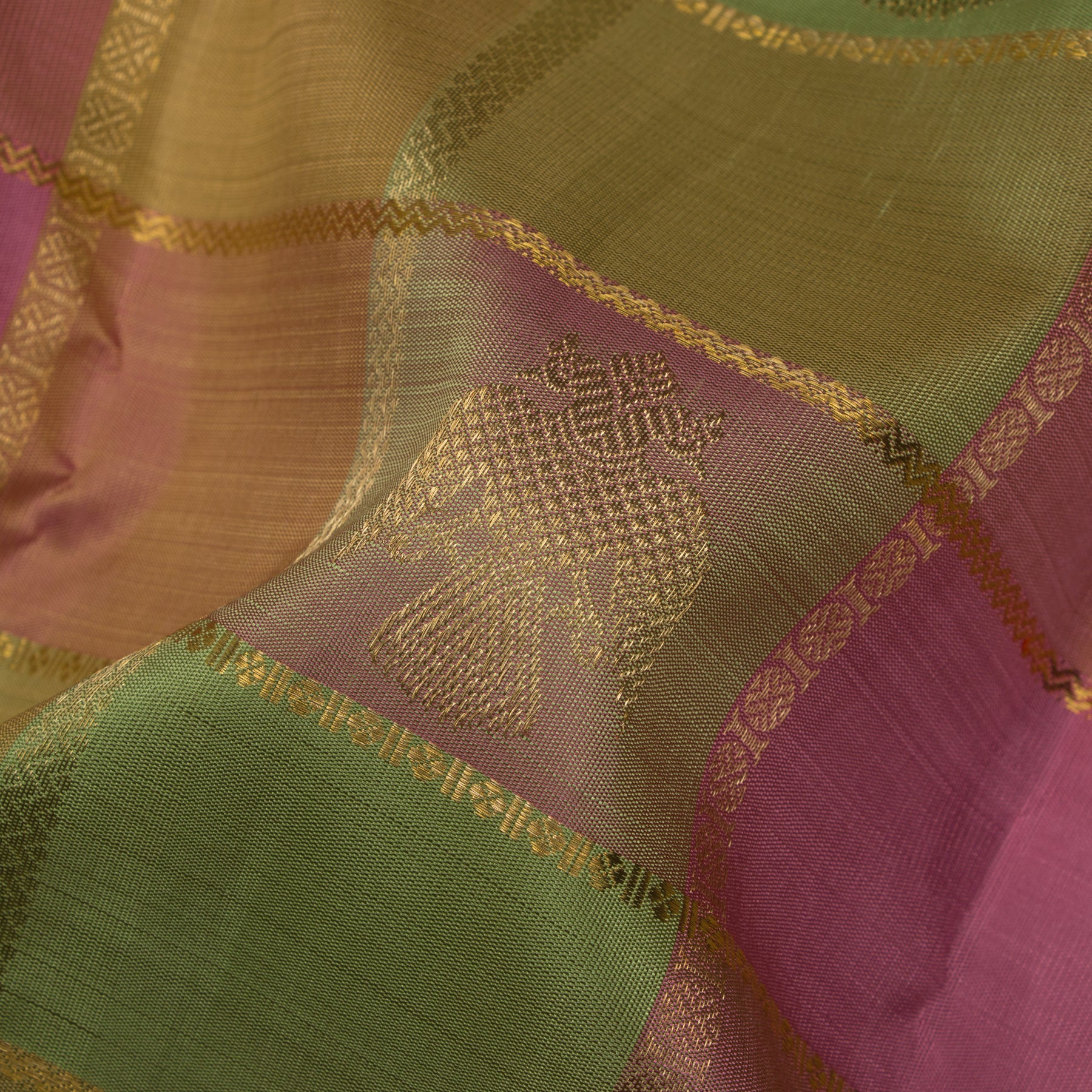 Kanakavalli Kanjivaram Silk Sari 25-595-HS001-04780 - Fabric View