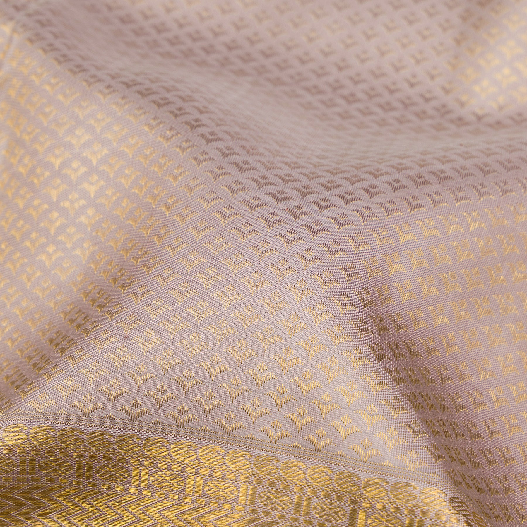 Kanakavalli Kanjivaram Silk Sari 25-595-HS001-04800 - Fabric View