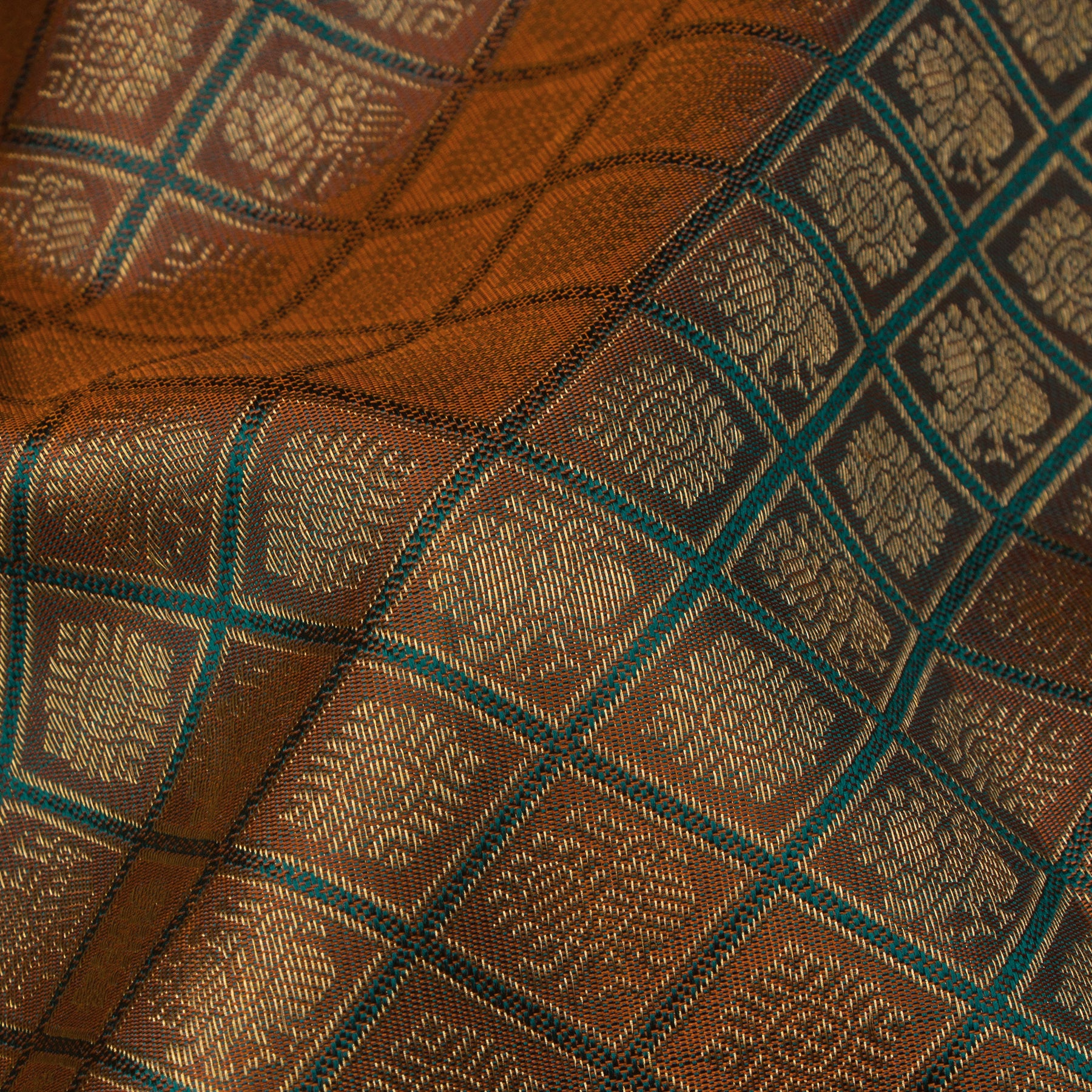 Kanakavalli Kanjivaram Silk Sari 25-595-HS001-04813 - Fabric View