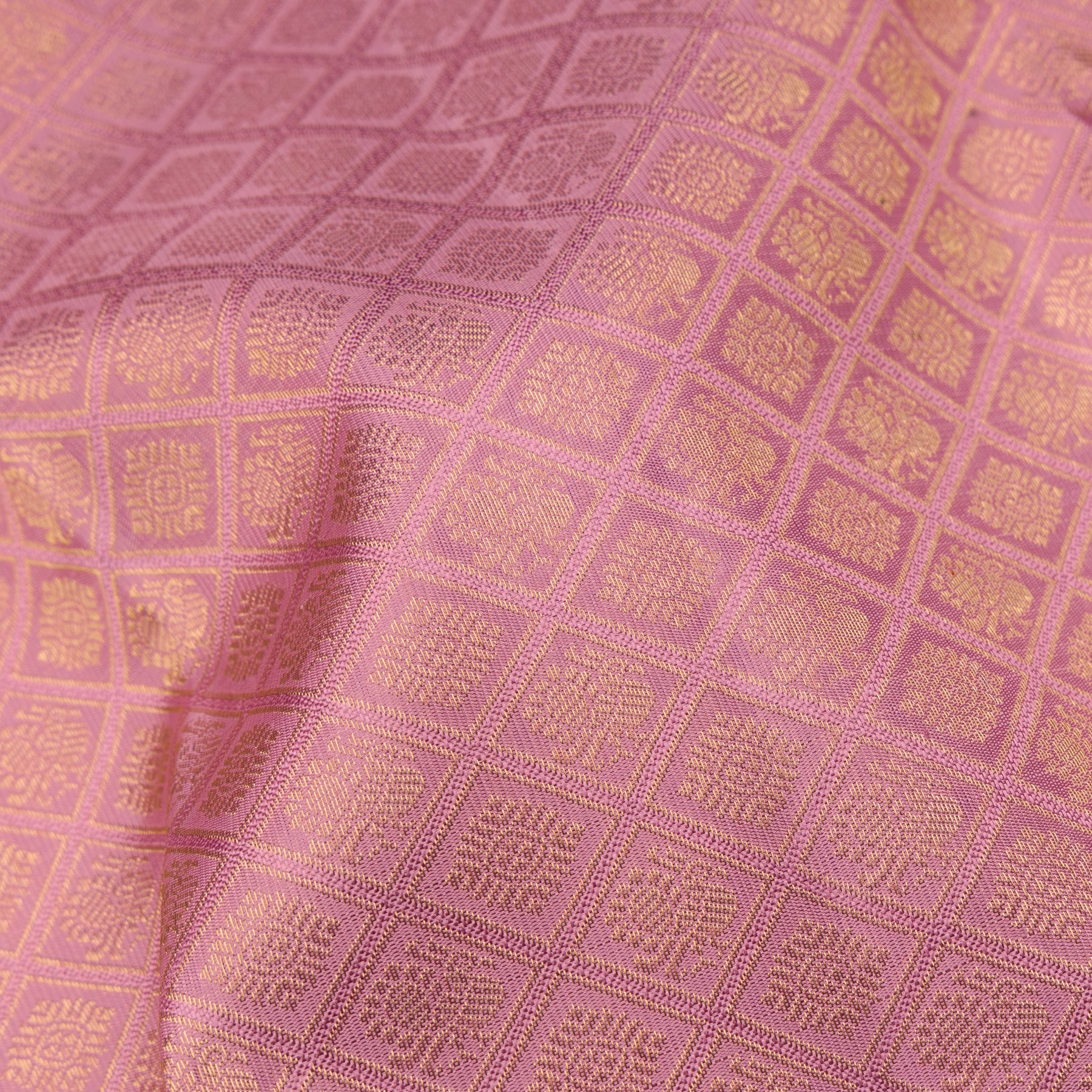 Kanakavalli Kanjivaram Silk Sari 25-595-HS001-06015 - Fabric View
