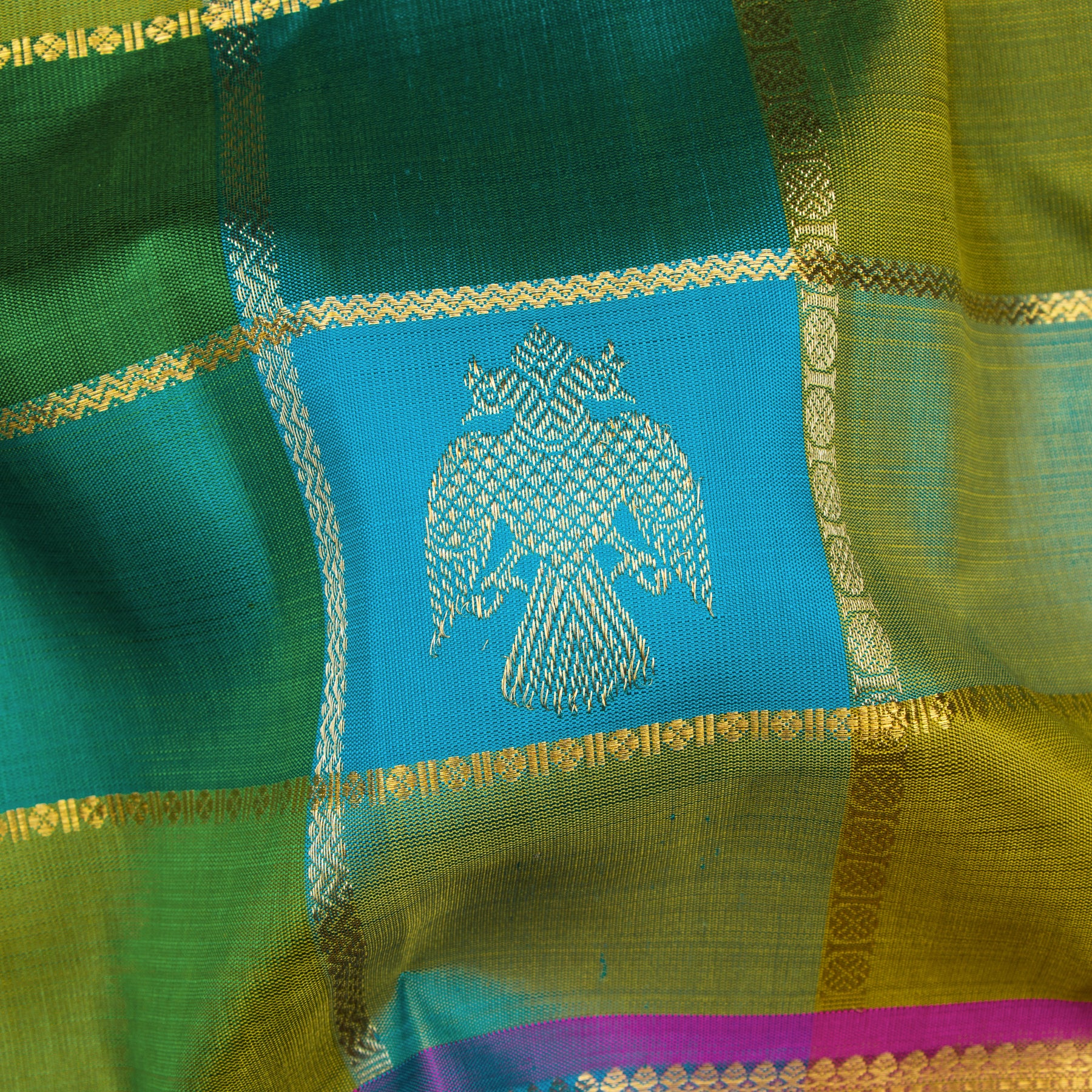 Kanakavalli Kanjivaram Silk Sari 25-595-HS001-07324 - Fabric View