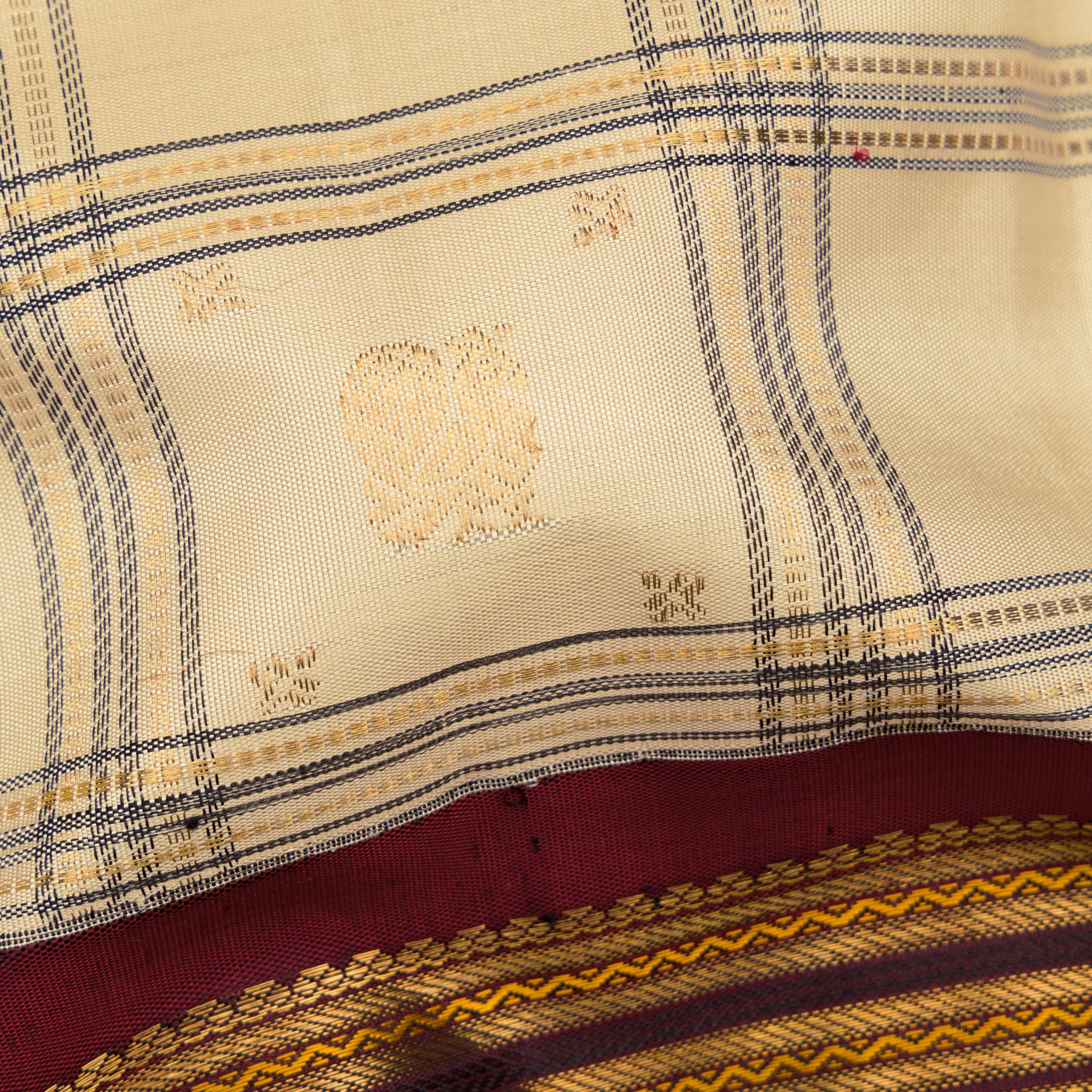 Kanakavalli Kanjivaram Silk Sari 25-595-HS001-07327 - Fabric View