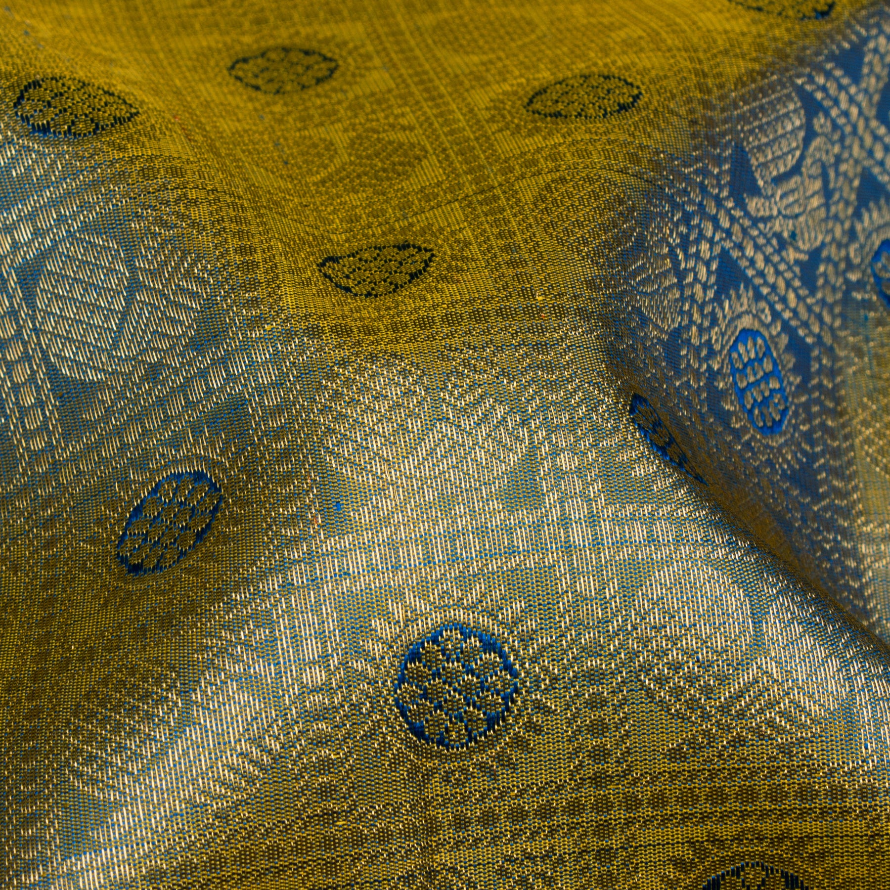 Kanakavalli Kanjivaram Silk Sari 25-595-HS001-07336 - Fabric View
