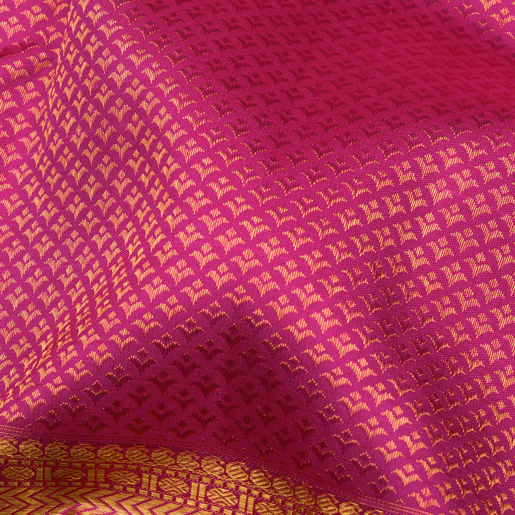 Kanakavalli Kanjivaram Silk Sari 25-595-HS001-08312 - Fabric View