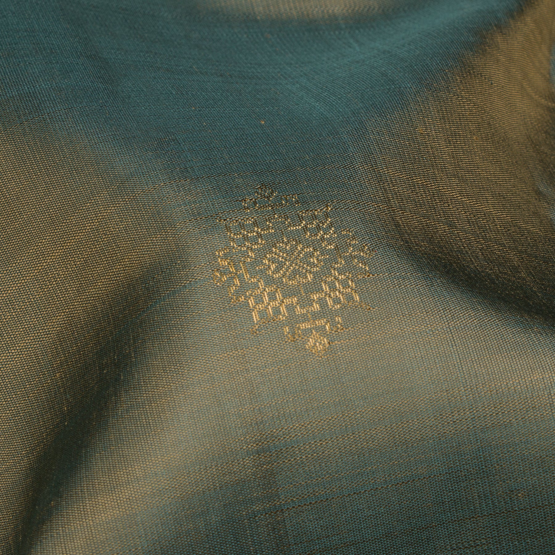Kanakavalli Kanjivaram Silk Sari 25-595-HS001-09888 - Fabric View