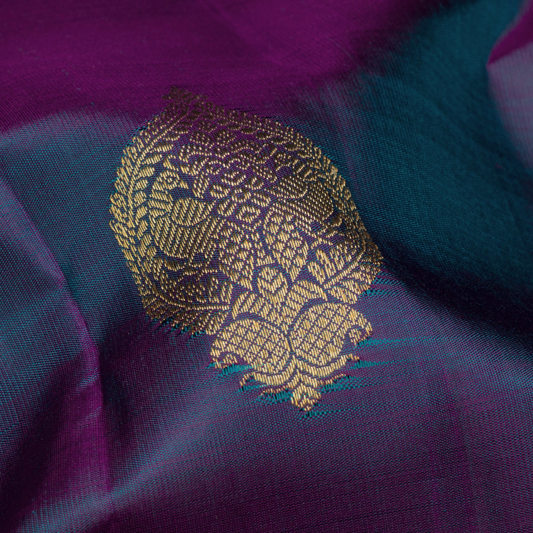 Kanakavalli Kanjivaram Silk Sari 25-595-HS001-10534 - Fabric View