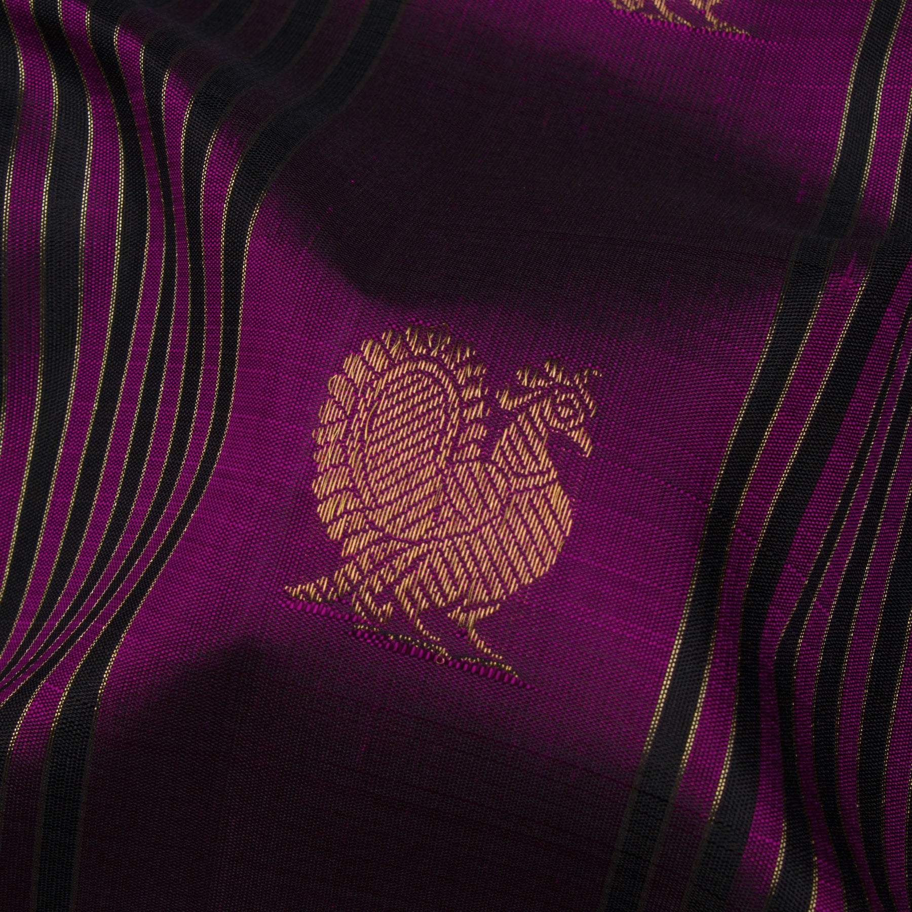Kanakavalli Kanjivaram Silk Sari 25-595-HS001-10558 - Fabric View