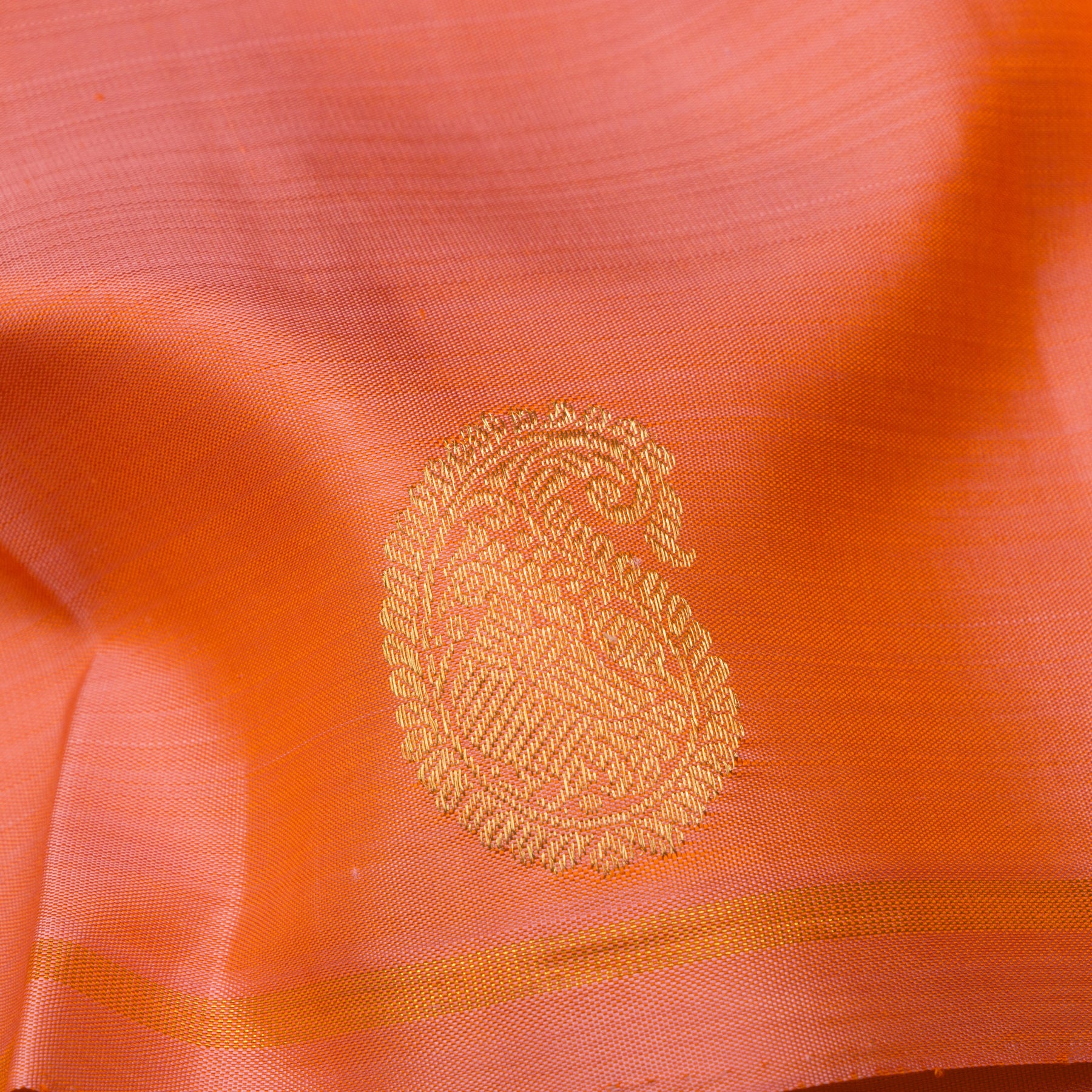 Kanakavalli Kanjivaram Silk Sari 25-599-HS001-01008 - Fabric View