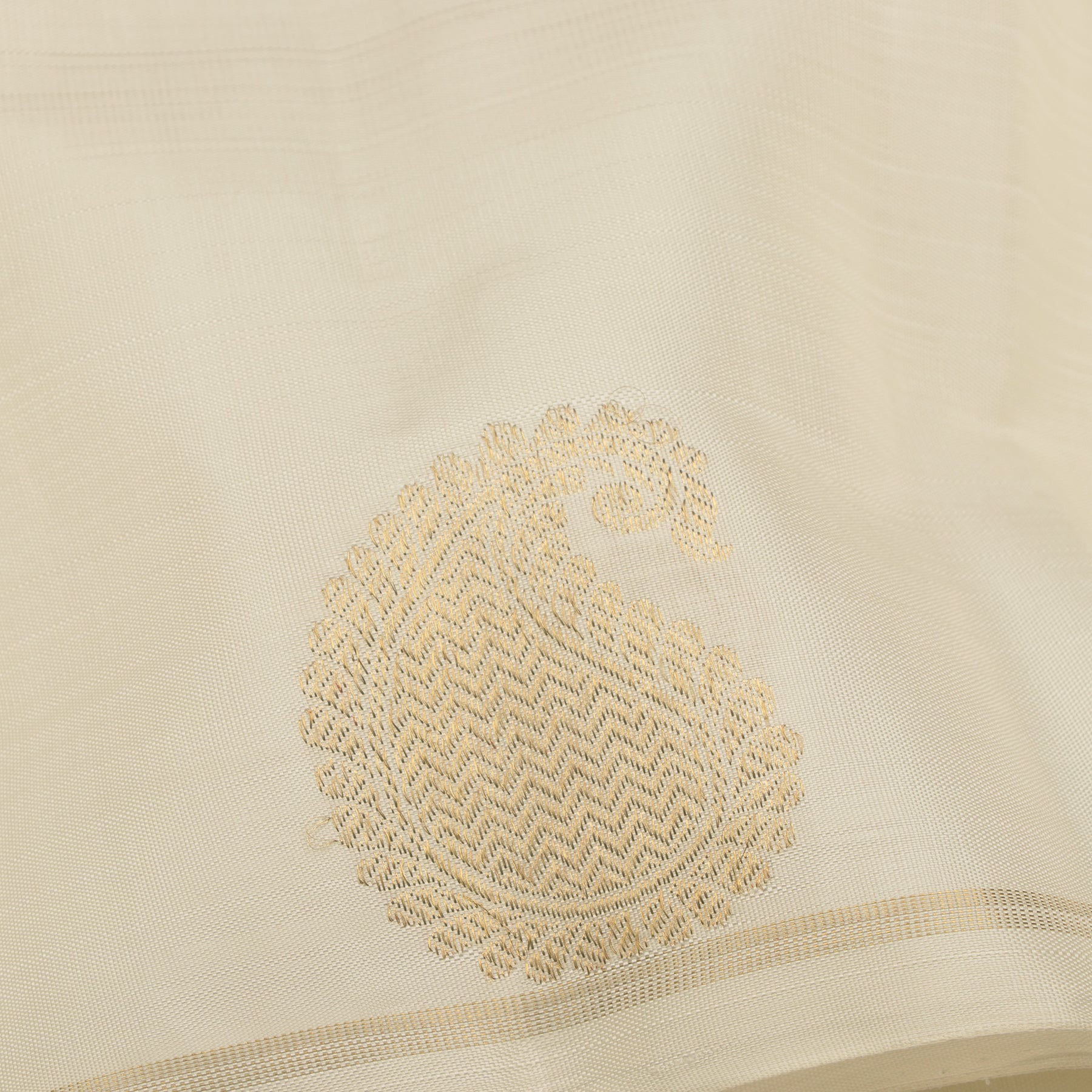 Kanakavalli Kanjivaram Silk Sari 25-599-HS001-01010 - Fabric View