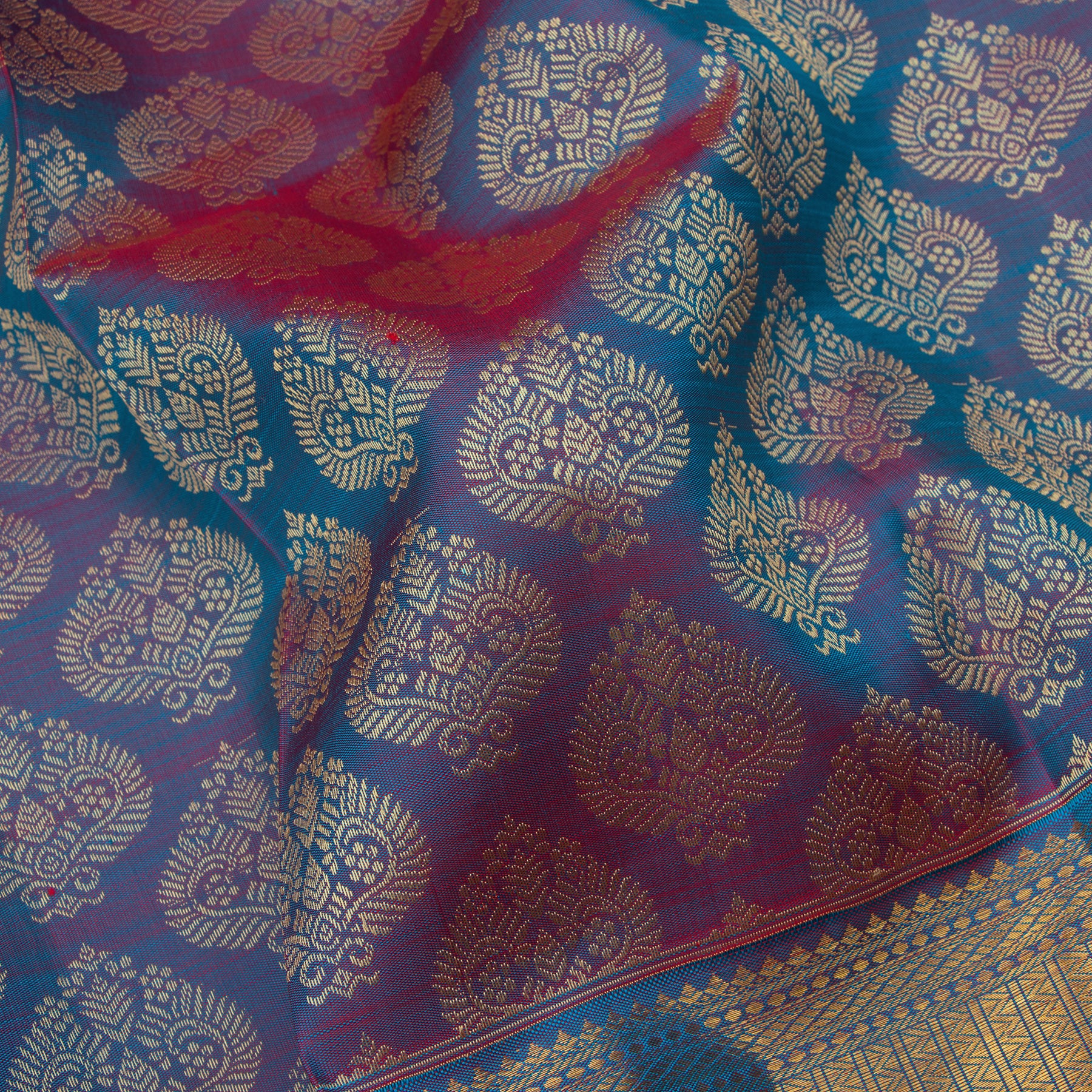 Kanakavalli Kanjivaram Silk Sari 25-599-HS001-01487 - Fabric View