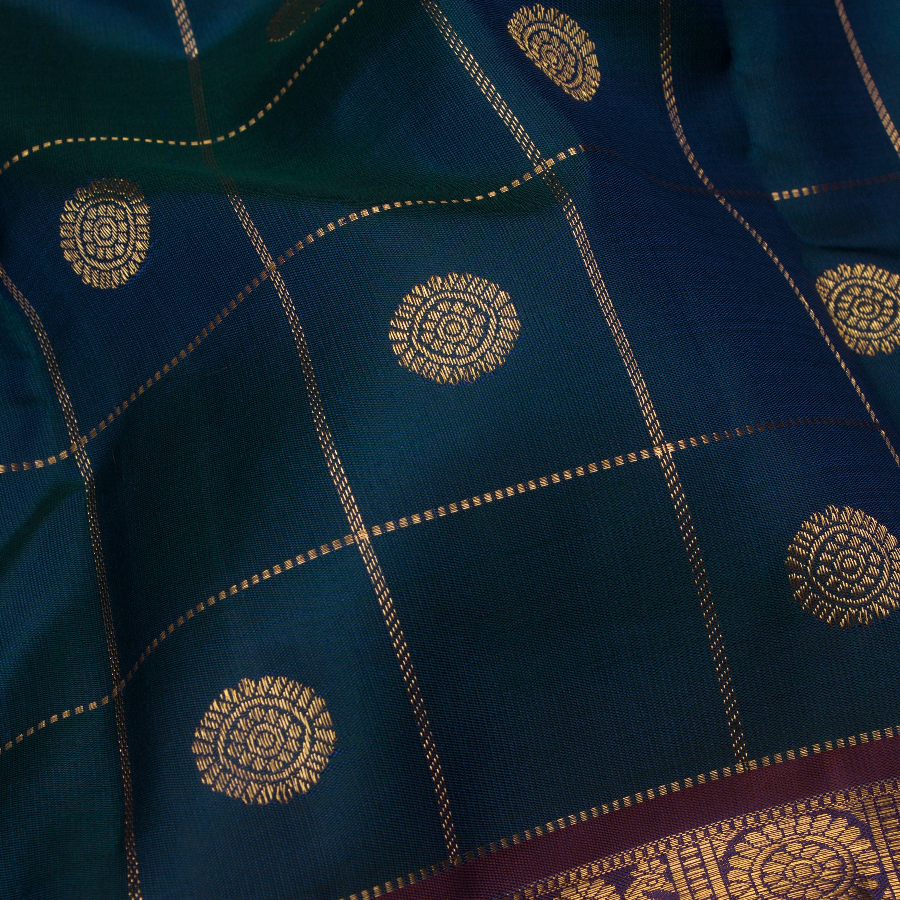 Kanakavalli Kanjivaram Silk Sari 25-599-HS001-01489 - Fabric View